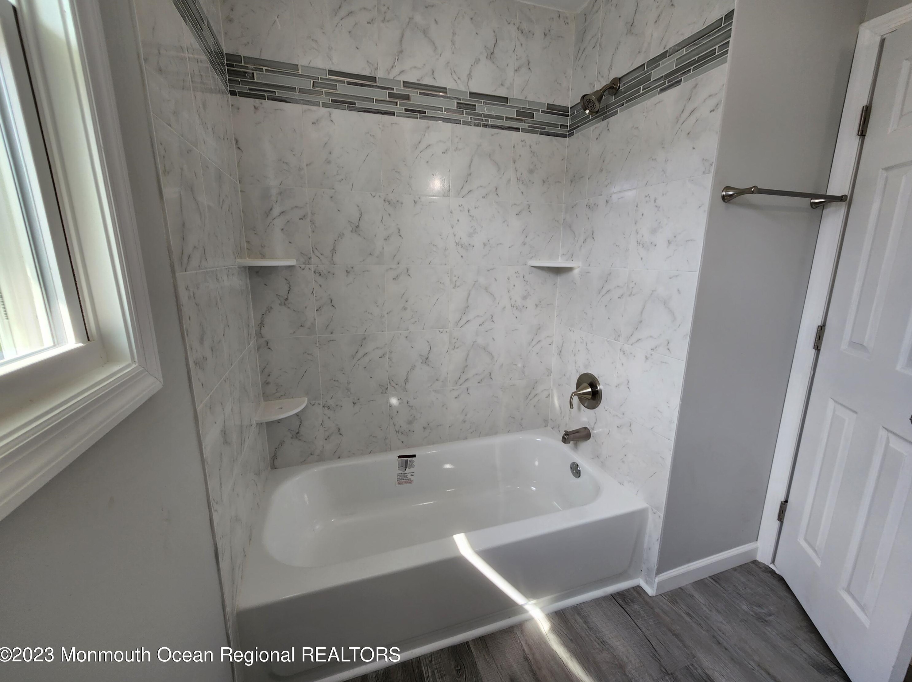 154 Charlotteville Dr, Toms River NJ  08757-4014 exterior