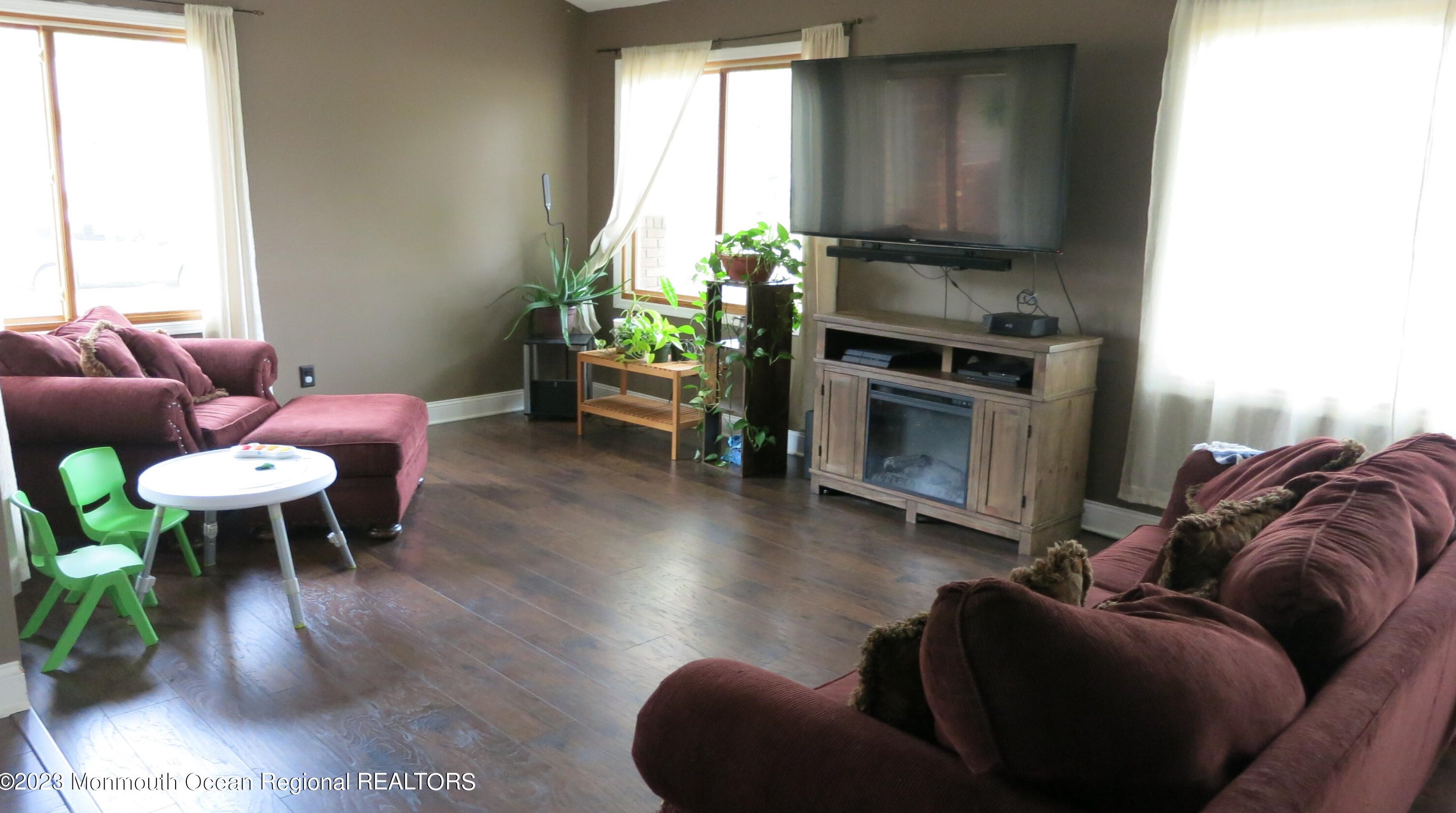 23 Sugar Bush Rd, Wall Township, NJ 07731