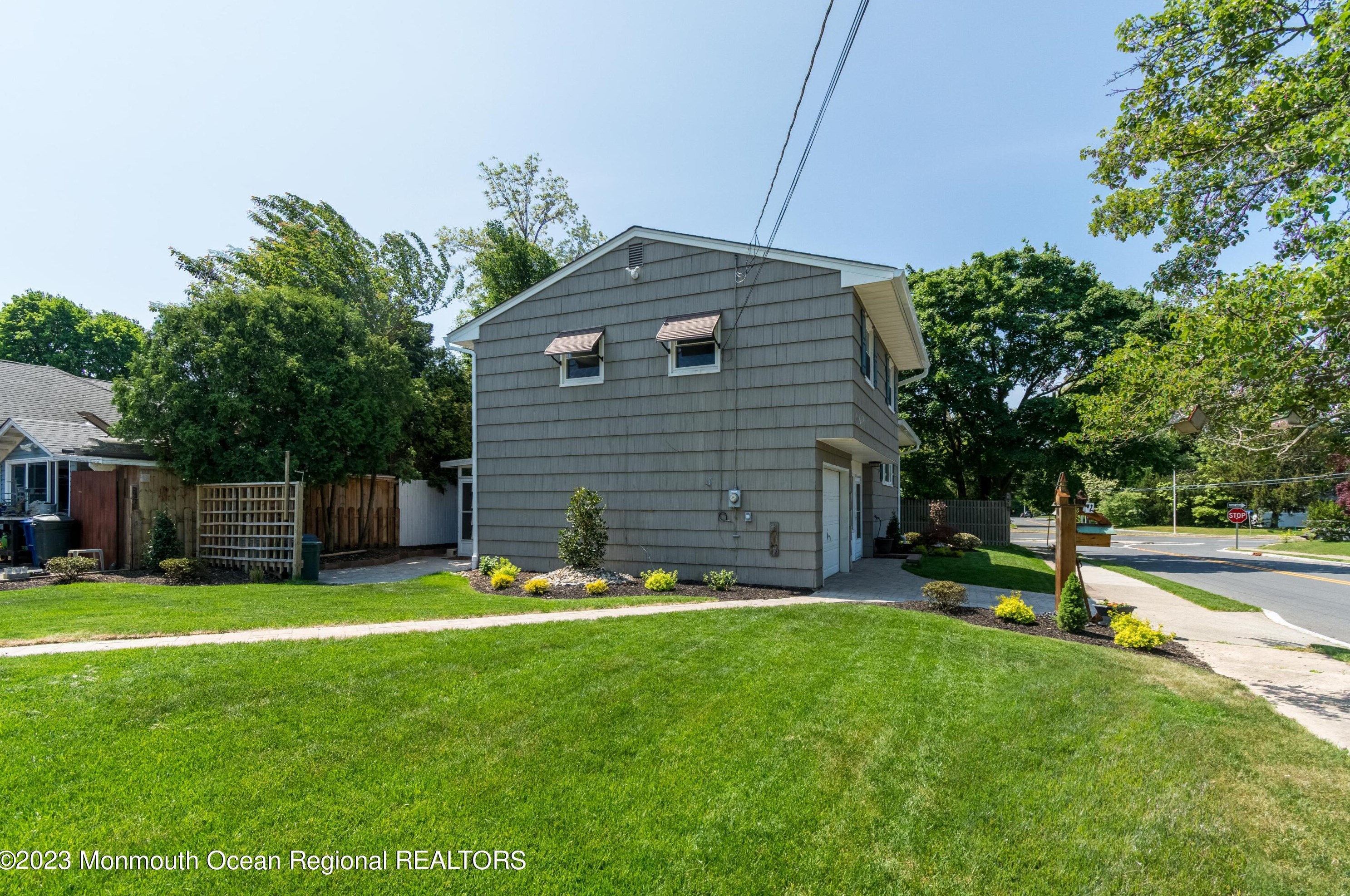 42 Navesink Ave, Atlantic Highlands, NJ 07716