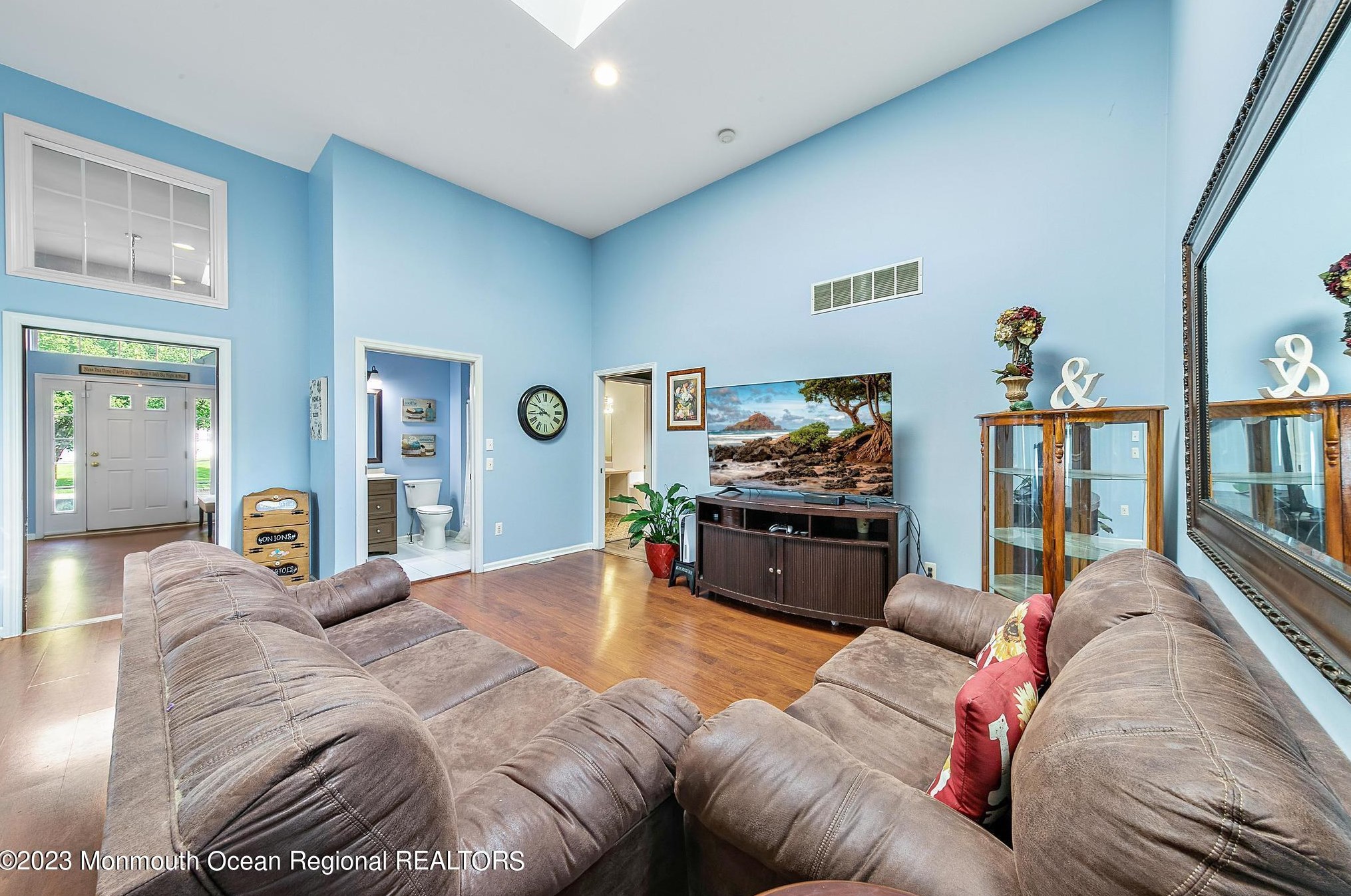 1022 Whispering Oak Ln, Cedar Bonnet Island, NJ 08050