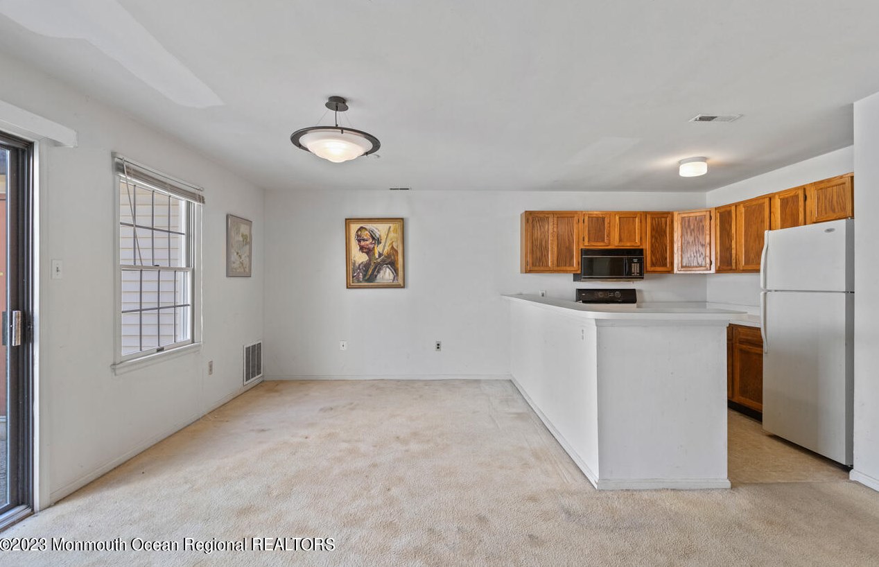 131 Westchester Dr, Tuckerton NJ  08087-3015 exterior