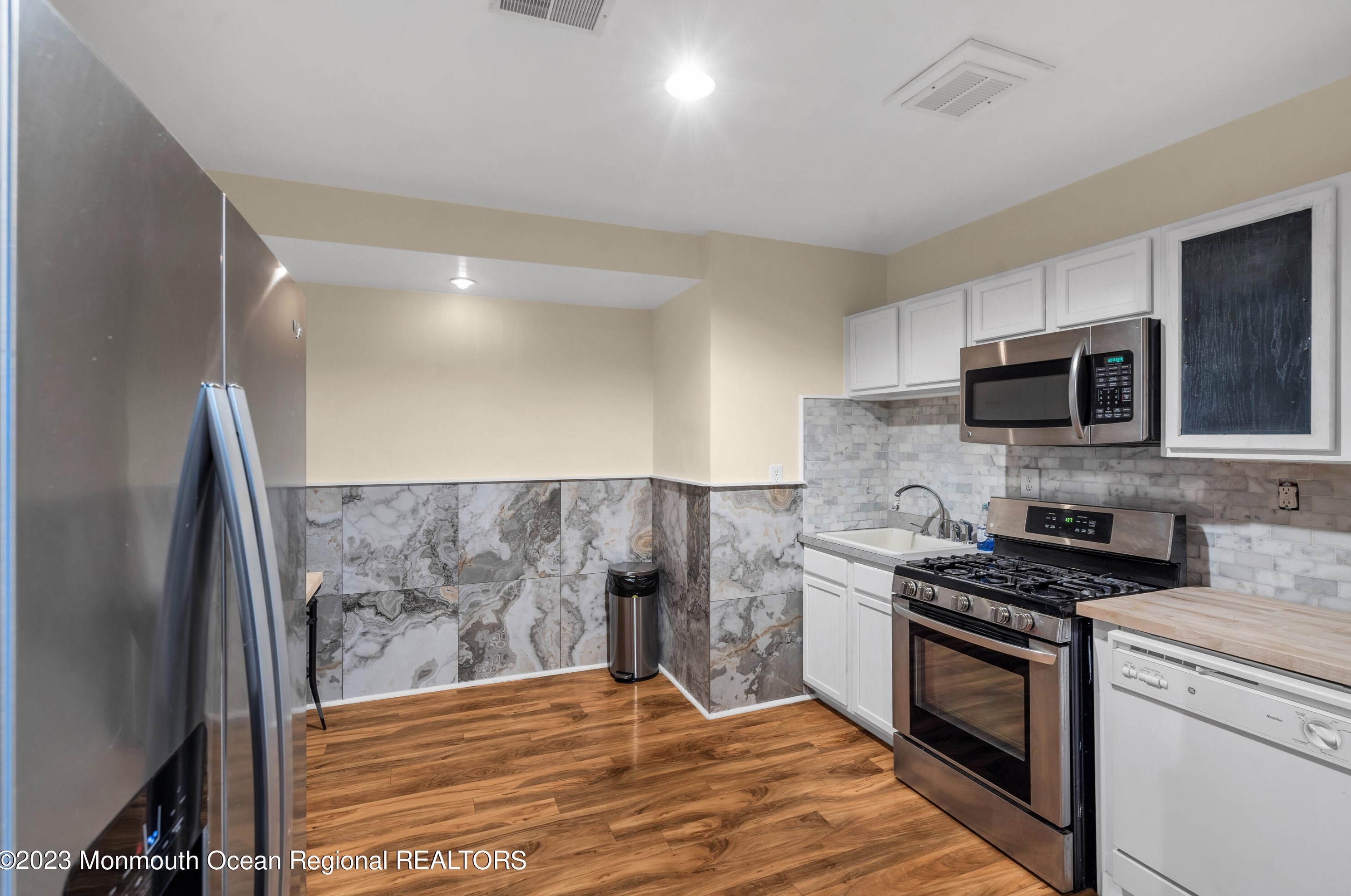 716 11th Ave, Toms River NJ  08757-1741 exterior