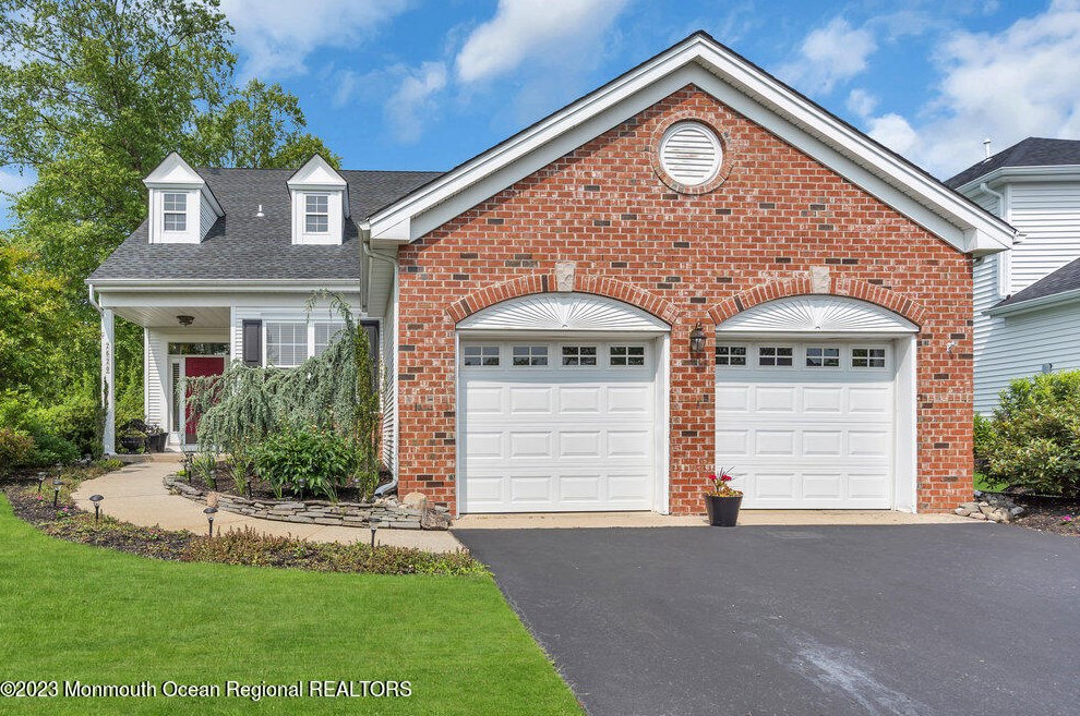 2520 Sparrowbush Ln, Wall Township, NJ 08736