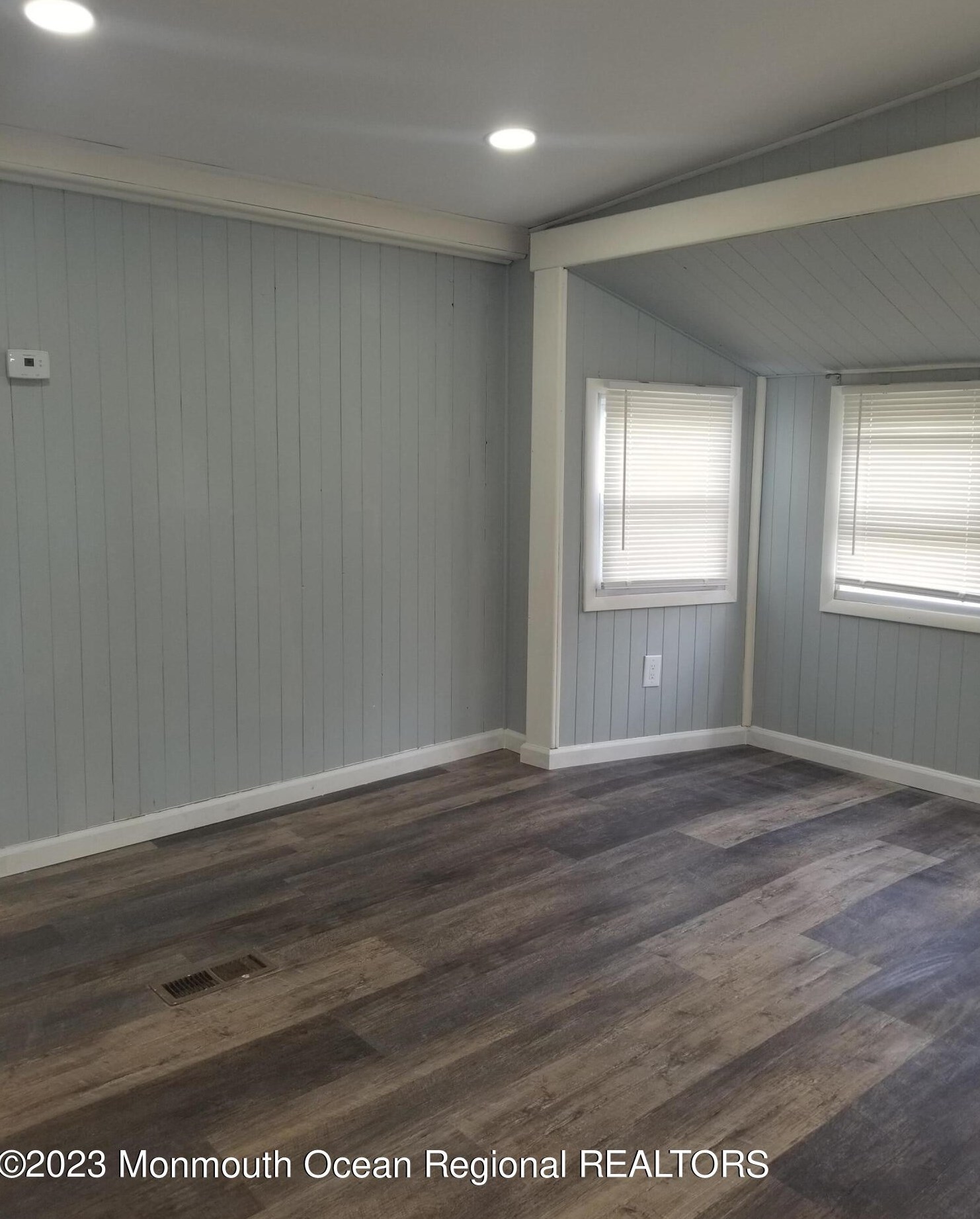 61 Bayshore Mobile Manor, Hazlet, NJ 07730