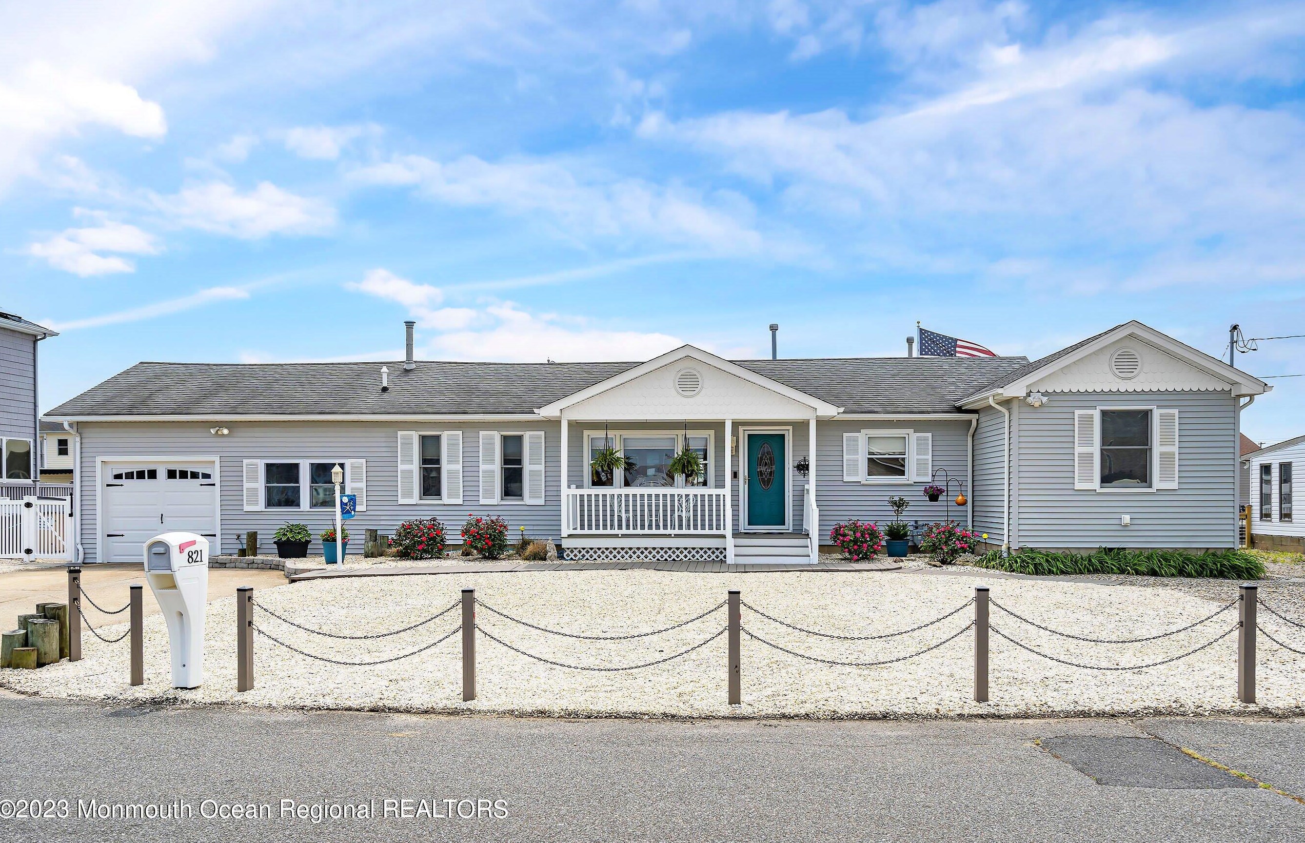 821 Windward Dr, Lacey, NJ 08731