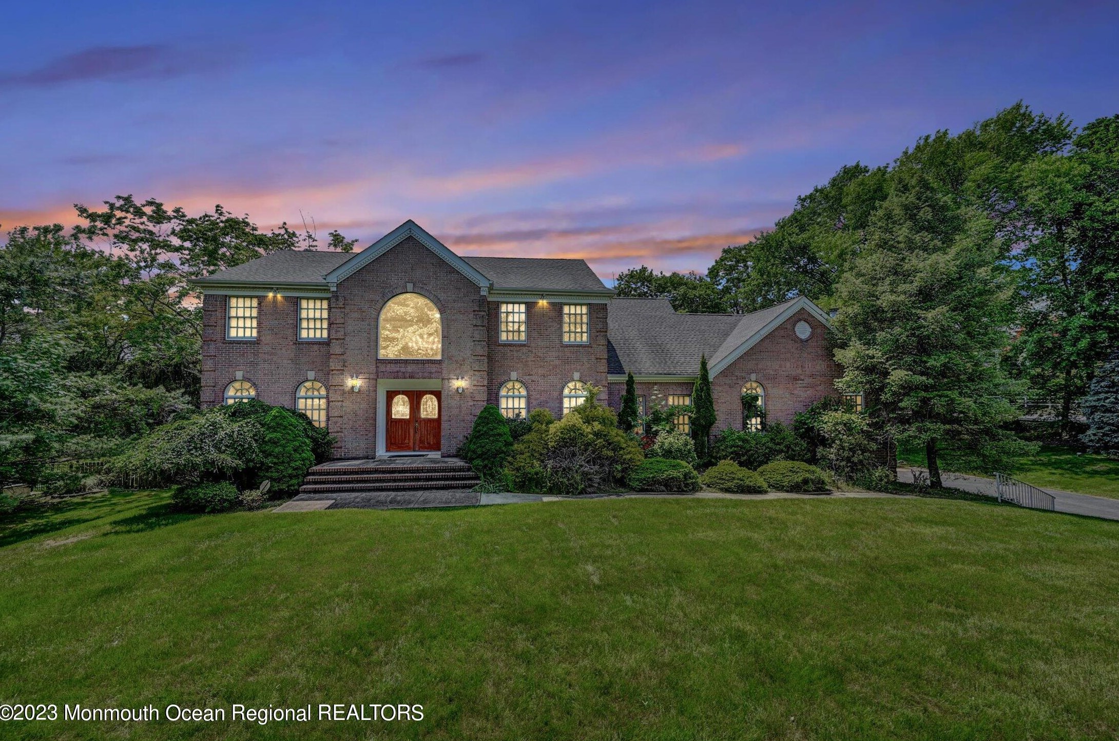 1 Heather Hill Way, Holmdel Village, NJ 07733