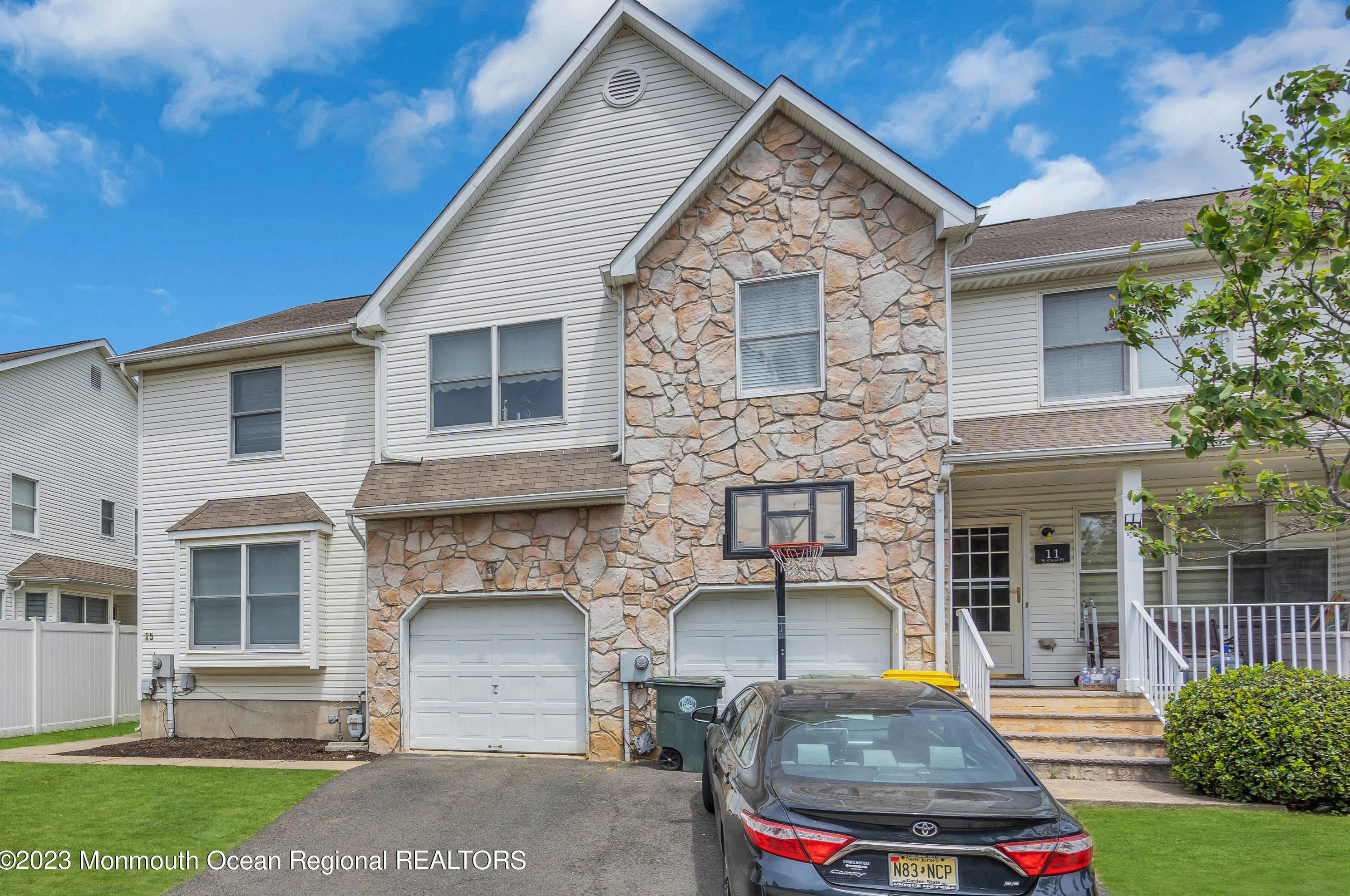 15 N Crest Pl, Lakewood, NJ 08701