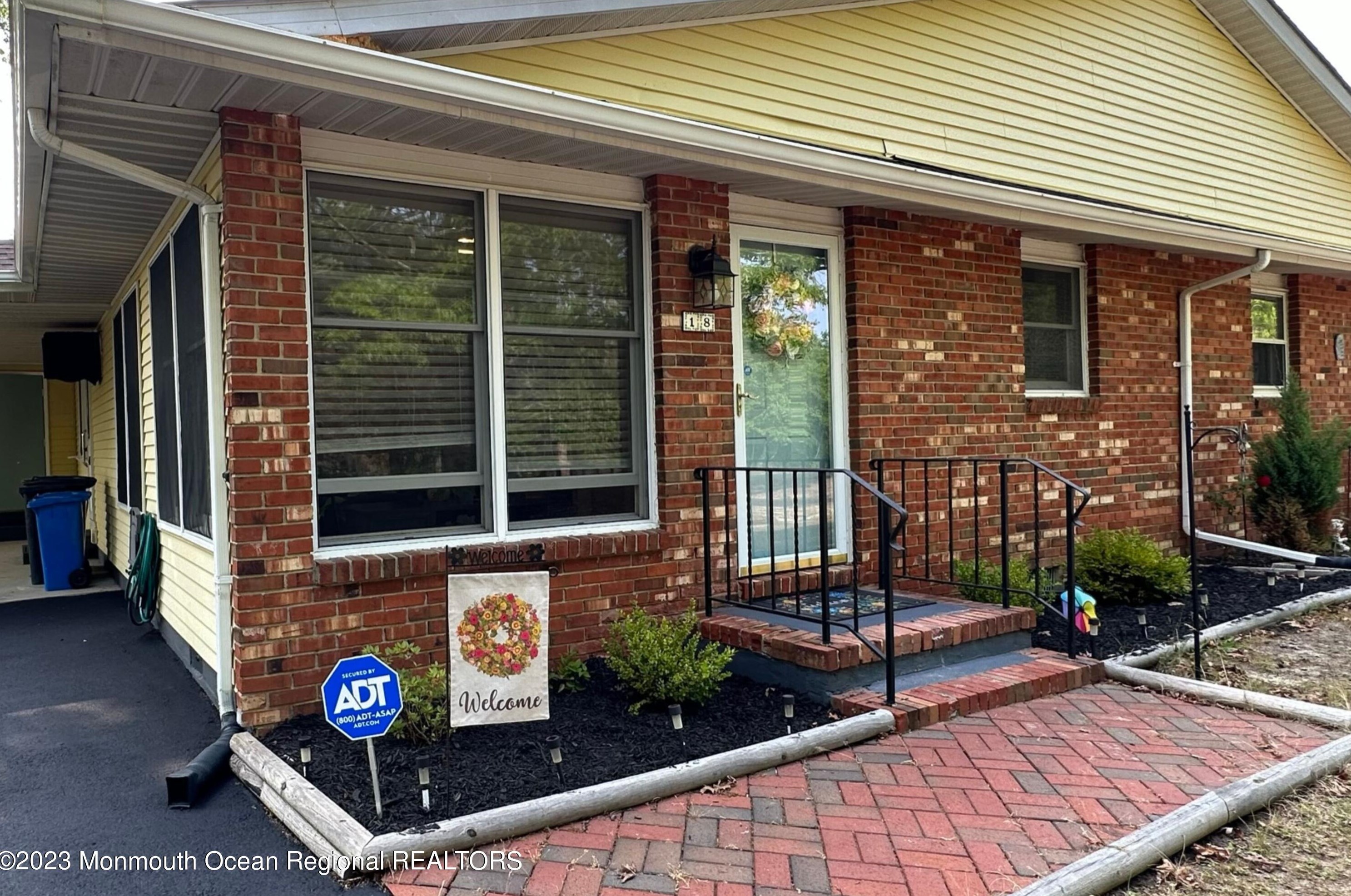 18 Cranberry Rd, Cedar Bonnet Island, NJ 08050