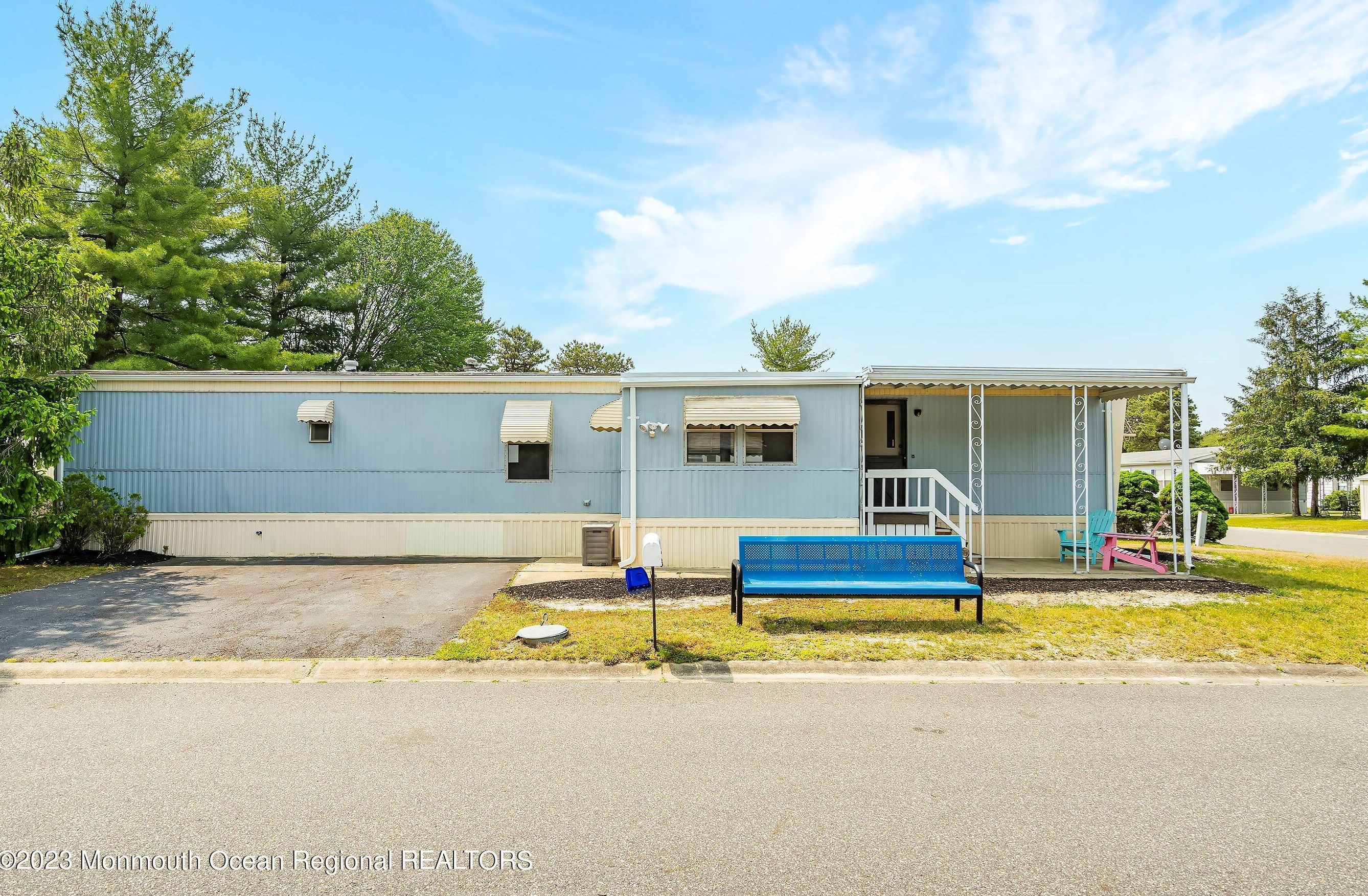 23 Eagle Dr, Lakehurst, NJ 08759