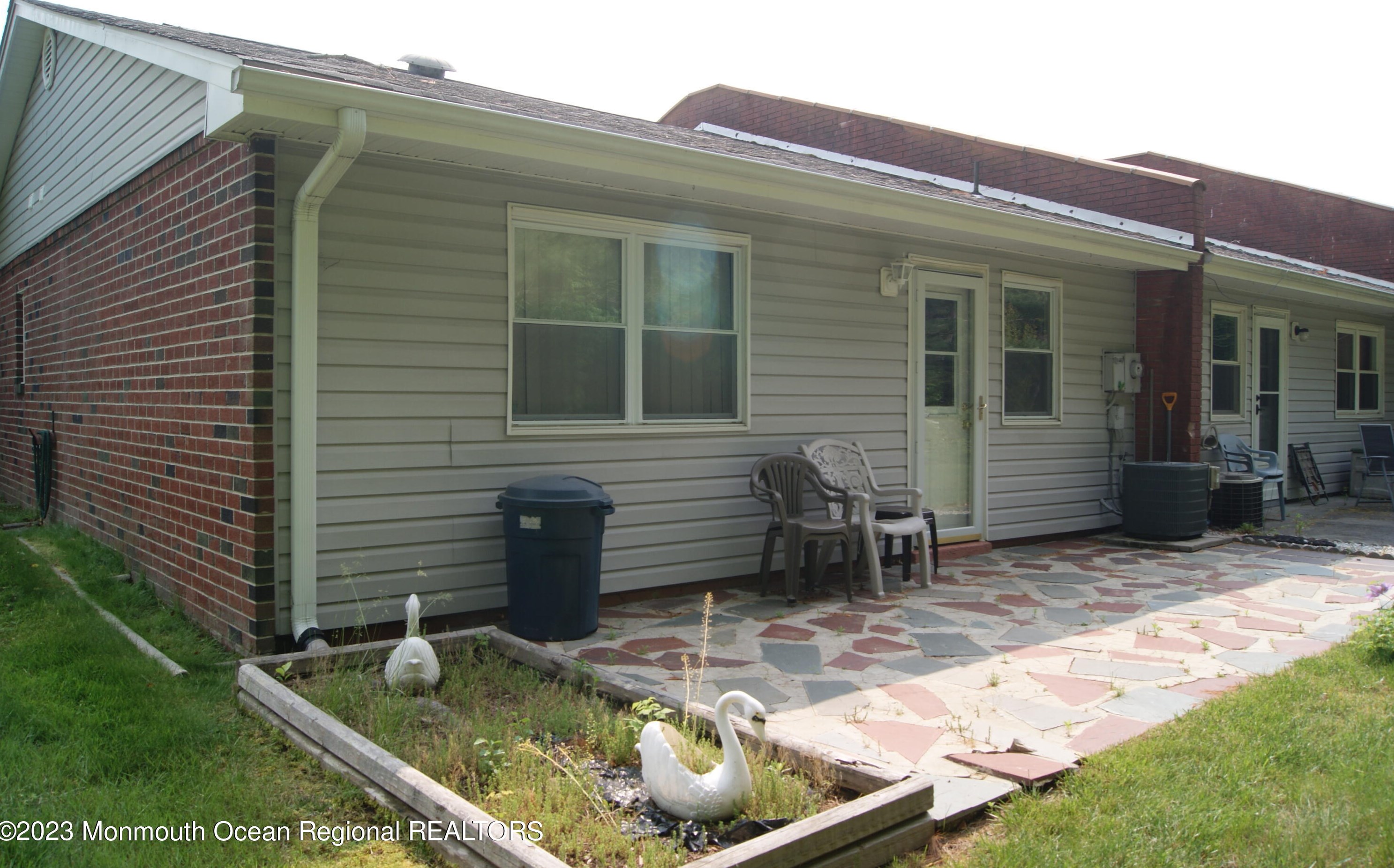 29 River Edge Dr #23, Bricktown, NJ 08724