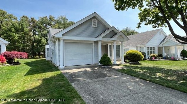 626 Bedford Ln, Lakehurst, NJ 08759