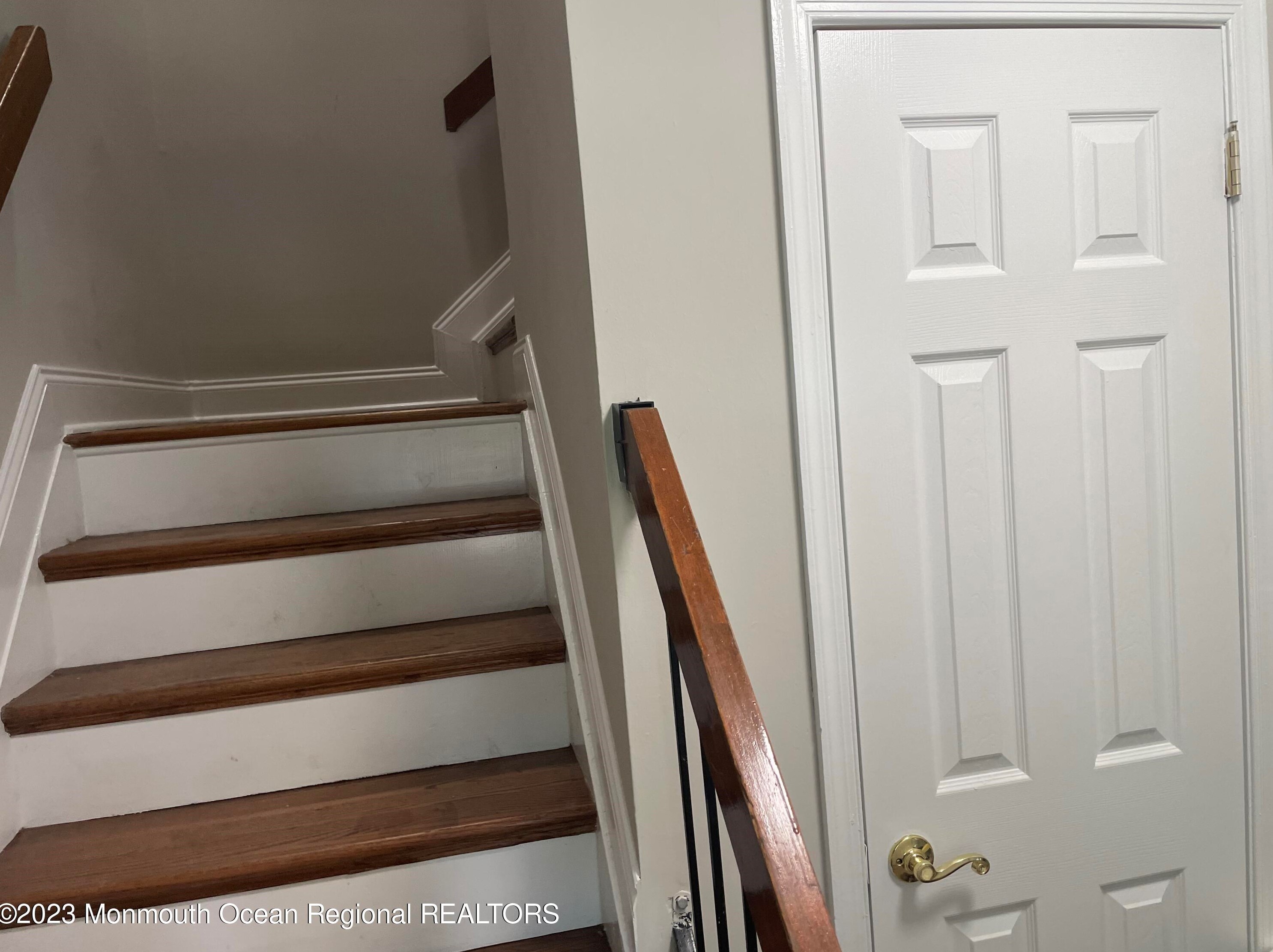 210 Tulip Ln, East Freehold, NJ 07728