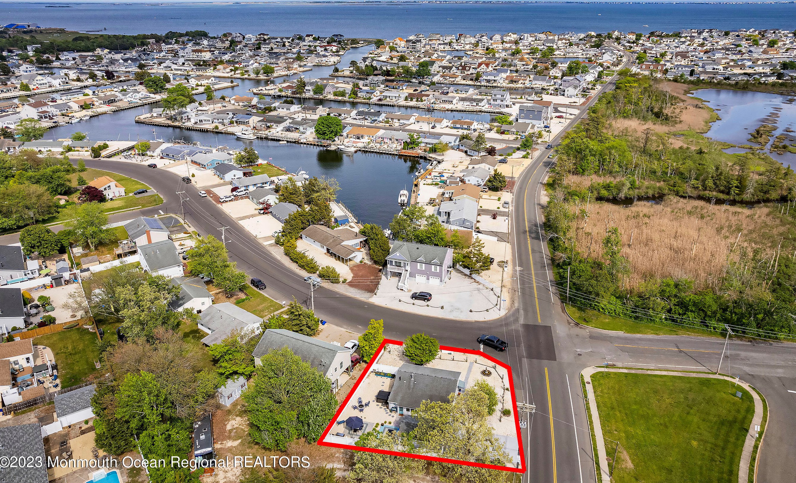 201 11th St, Barnegat Township NJ  08005-2522 exterior