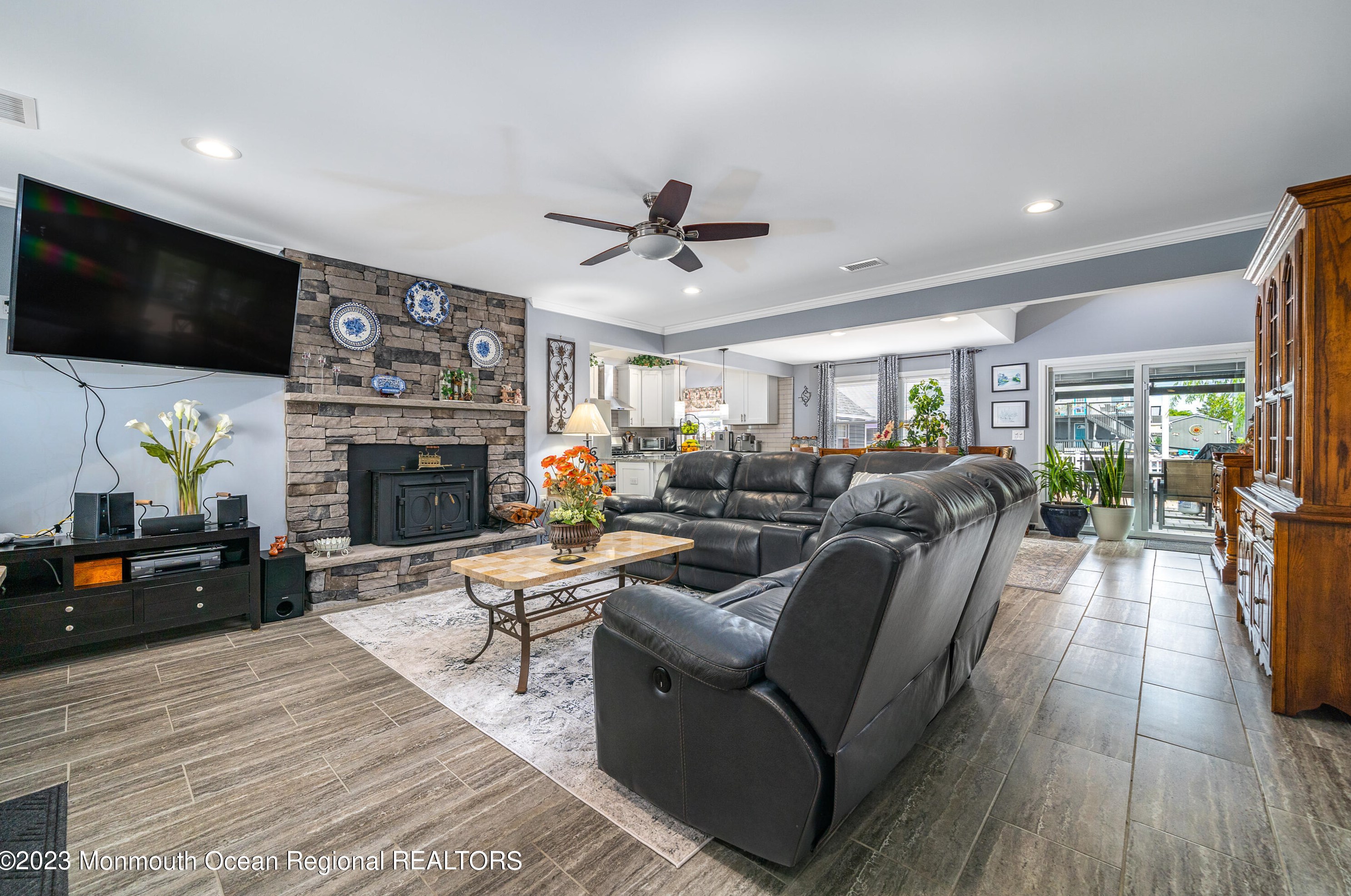 45 Lake Michigan Dr, Tuckerton, NJ 08087
