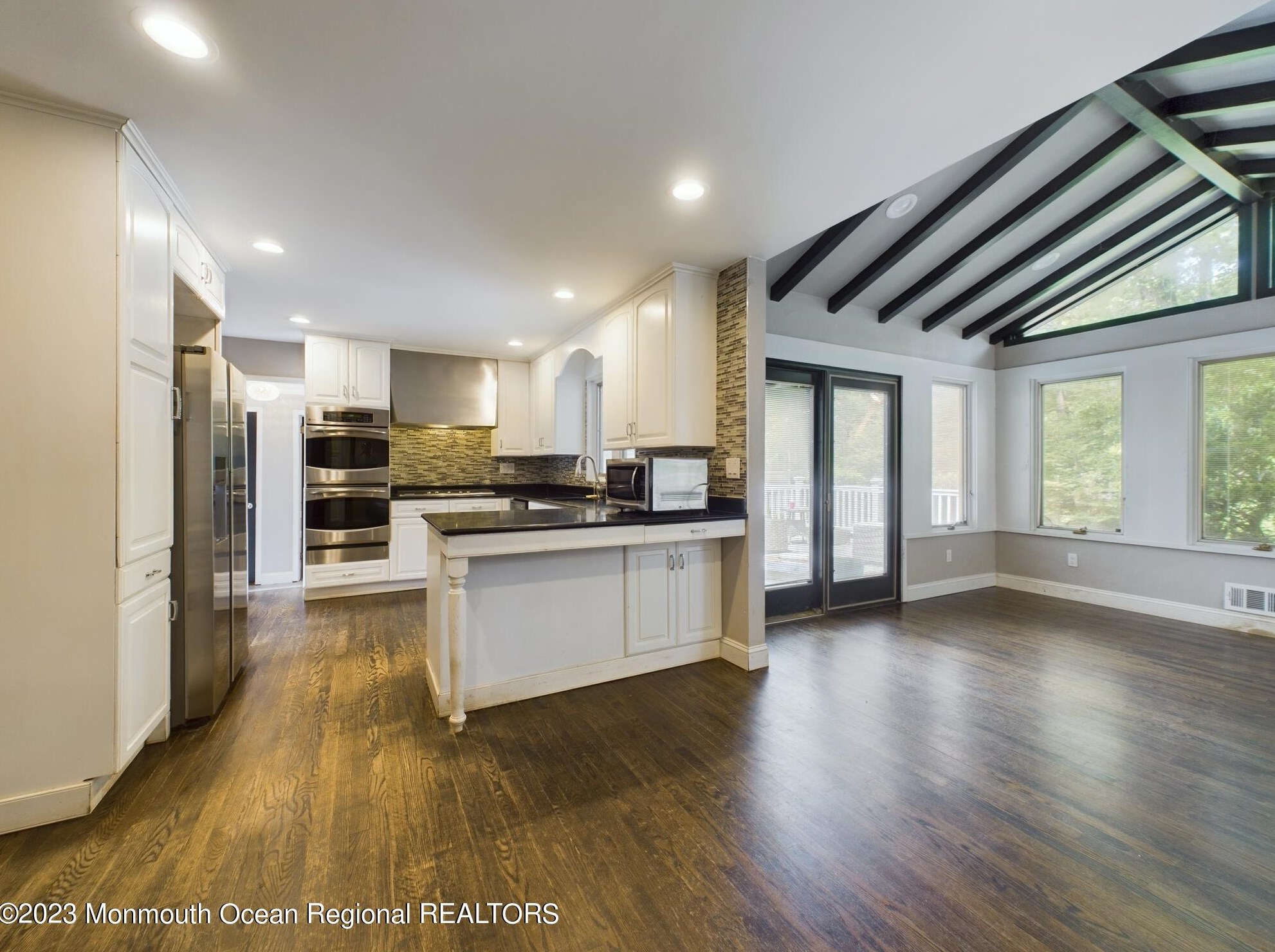 39 Cold Indian Springs Rd, Tinton Falls, NJ 07712