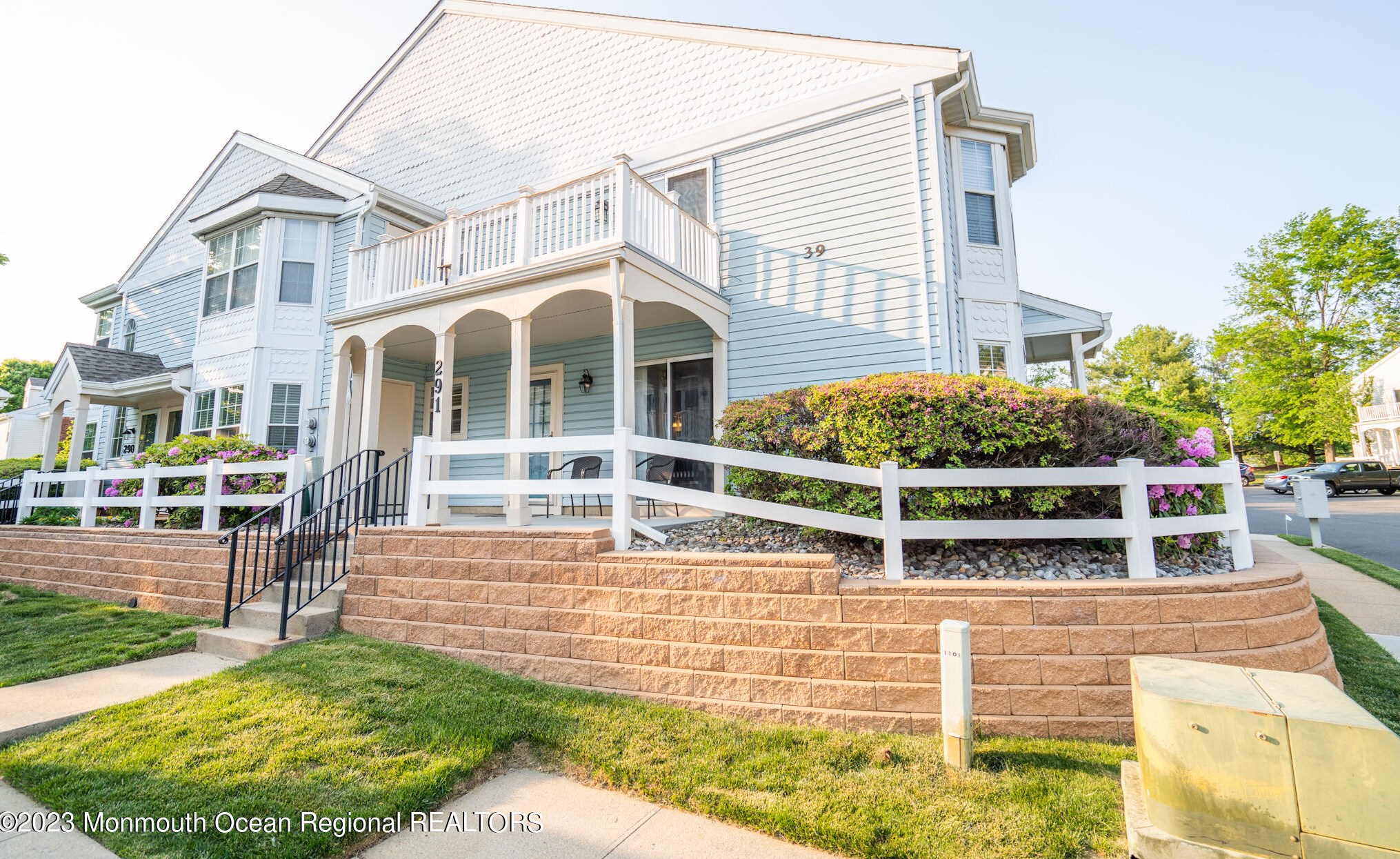 291 Lily Ln, East Freehold, NJ 07728