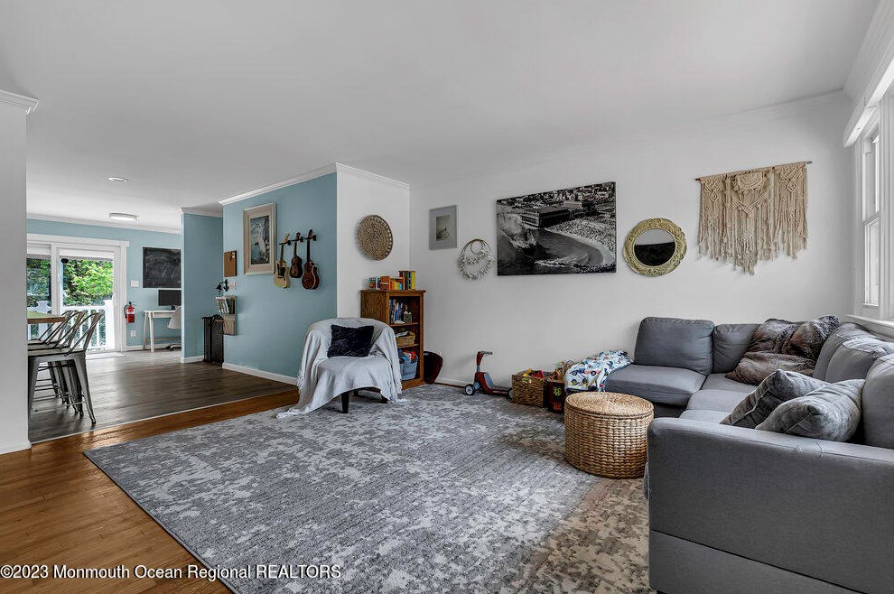 202 Lakewood Rd, Wall Township NJ  07753-5704 exterior