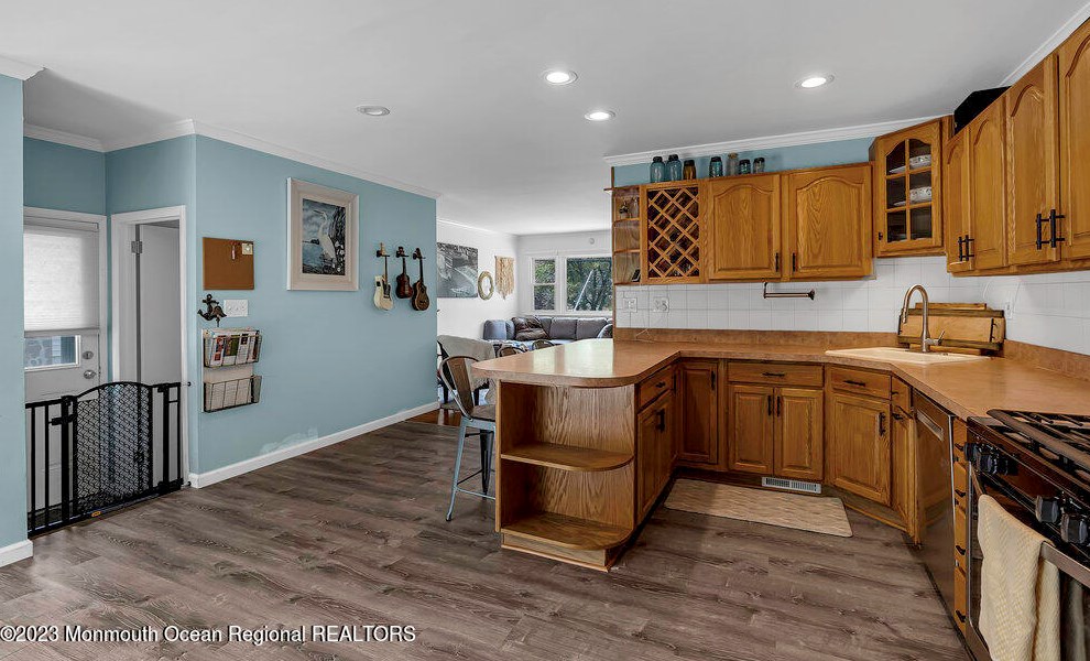 202 Lakewood Rd, Wall Township NJ  07753-5704 exterior