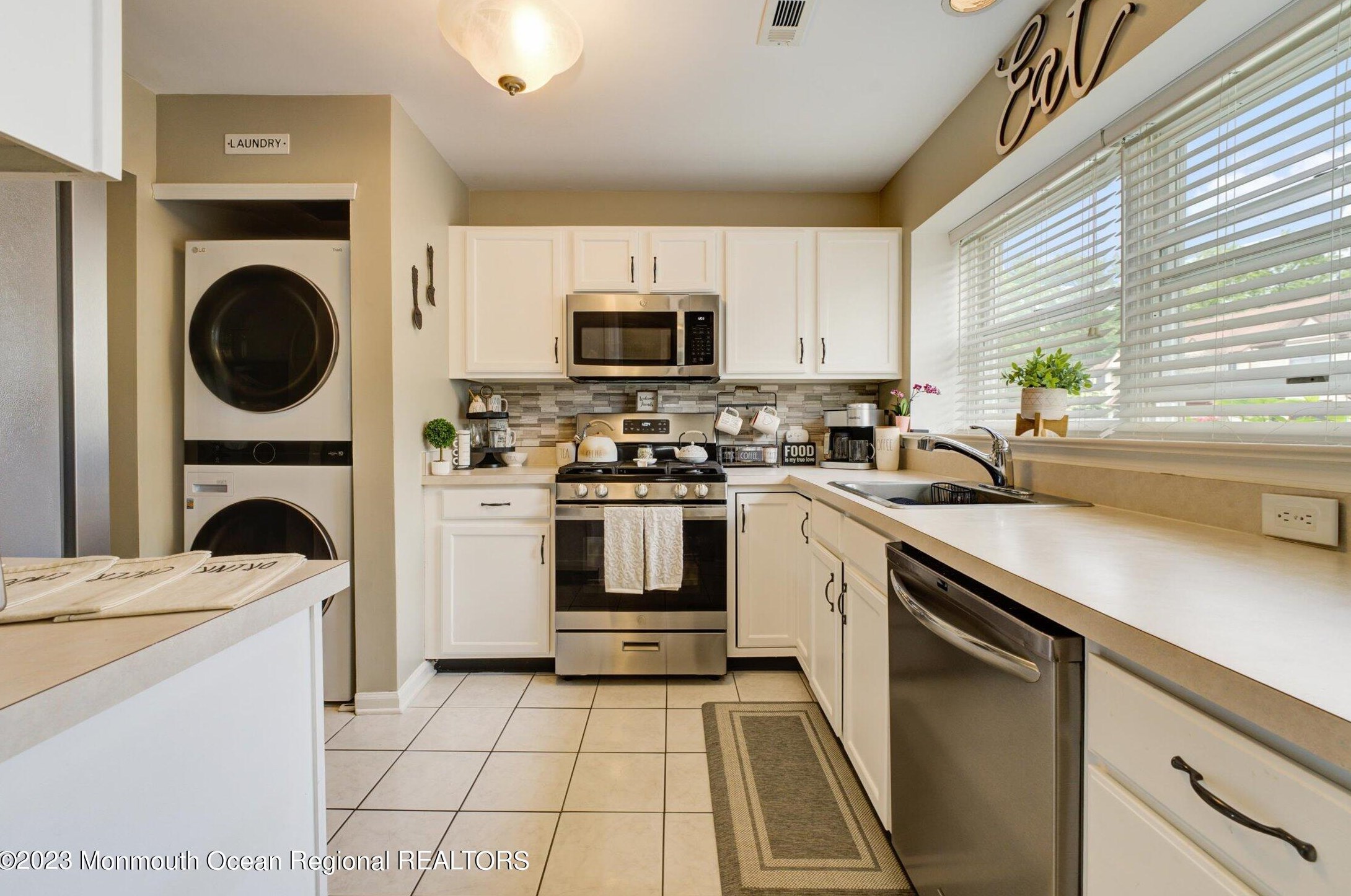 144 Westchester Dr, Tuckerton NJ  08087-3016 exterior