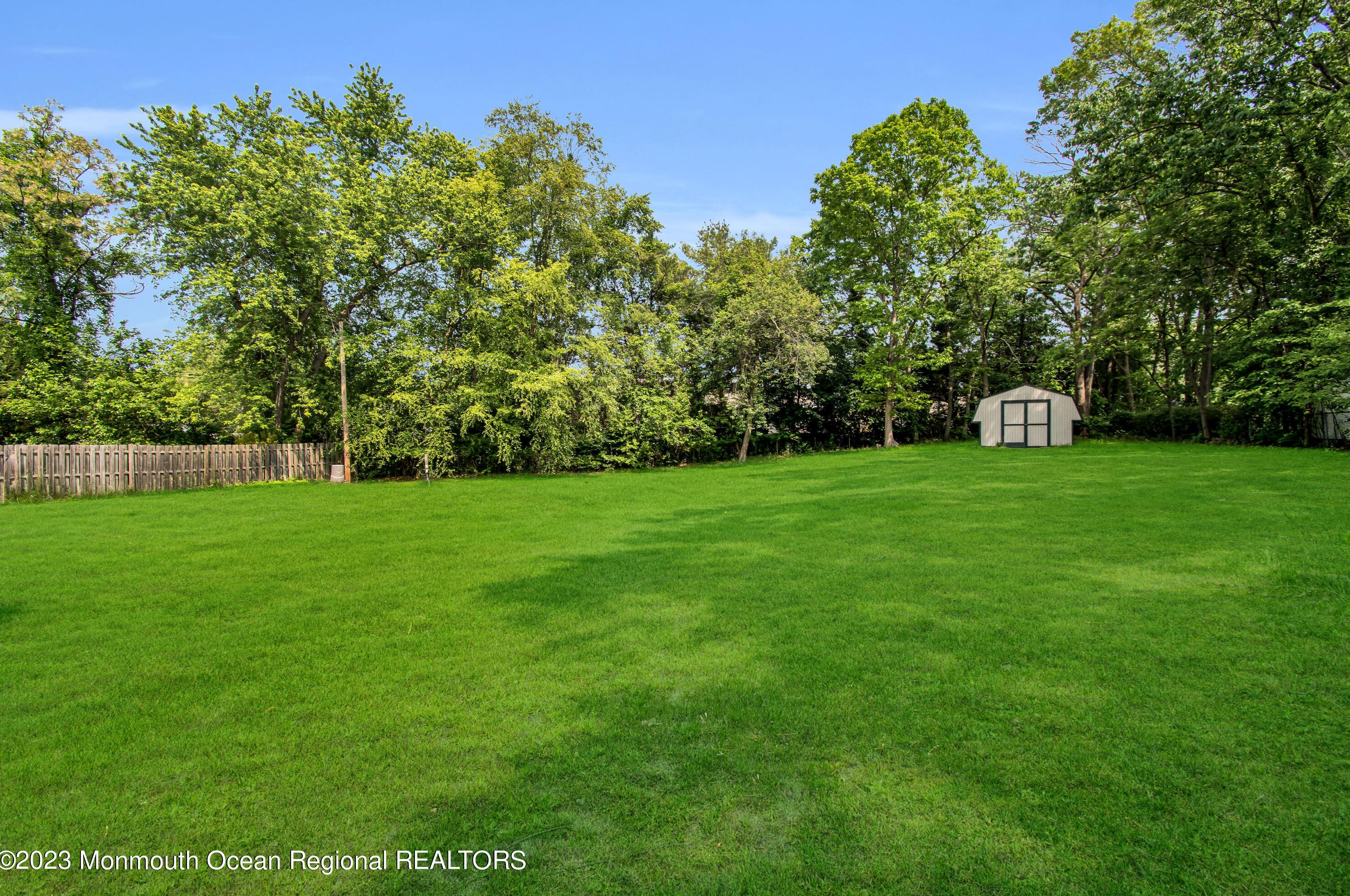 3 Redwood Rd, Wall Township NJ  07731-1327 exterior