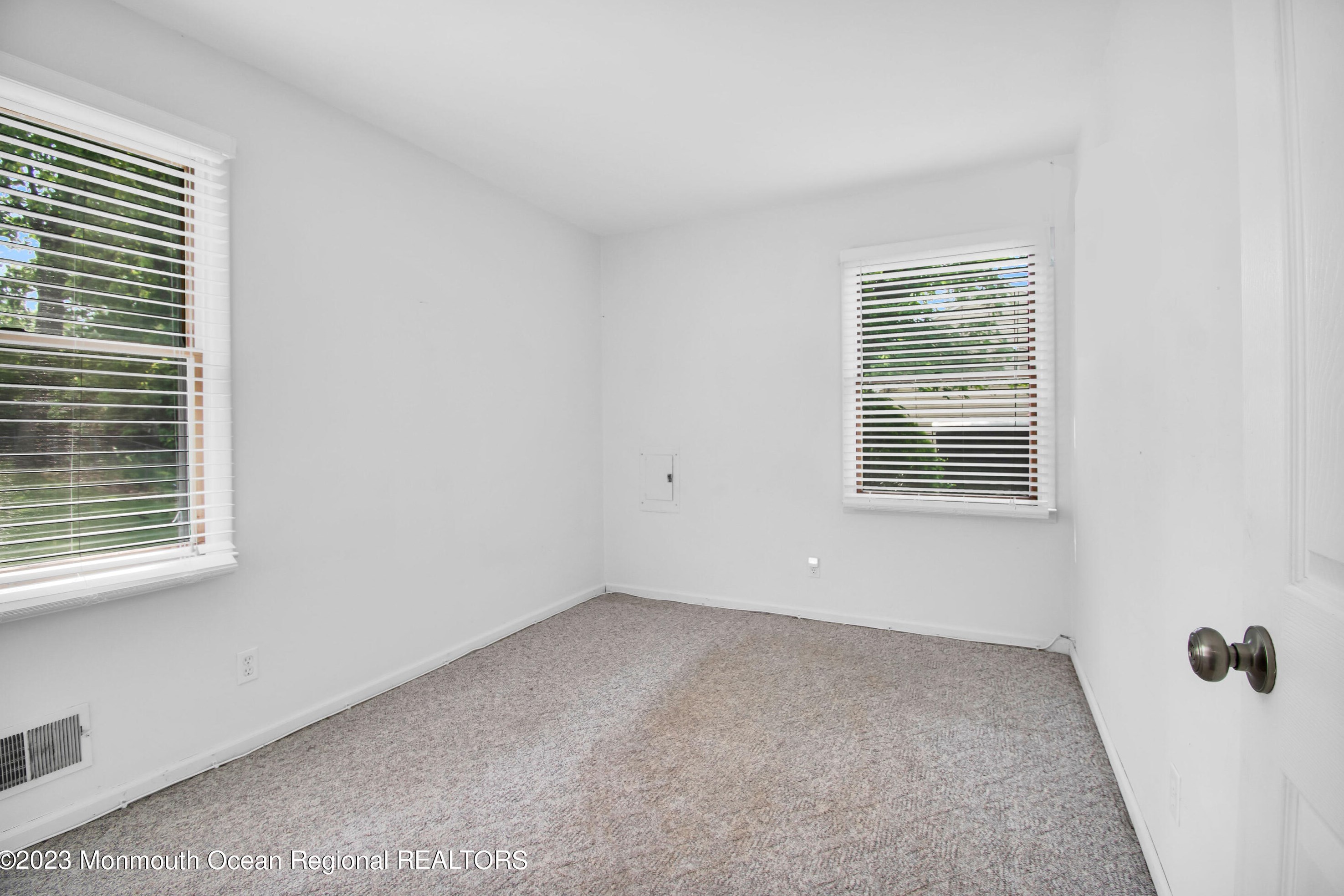 3 Redwood Rd, Wall Township NJ  07731-1327 exterior