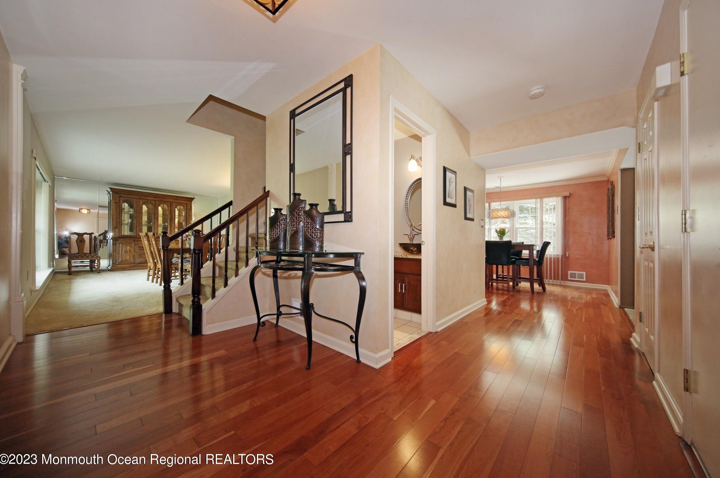46 Hawthorne Ave, Holmdel Village, NJ 07733