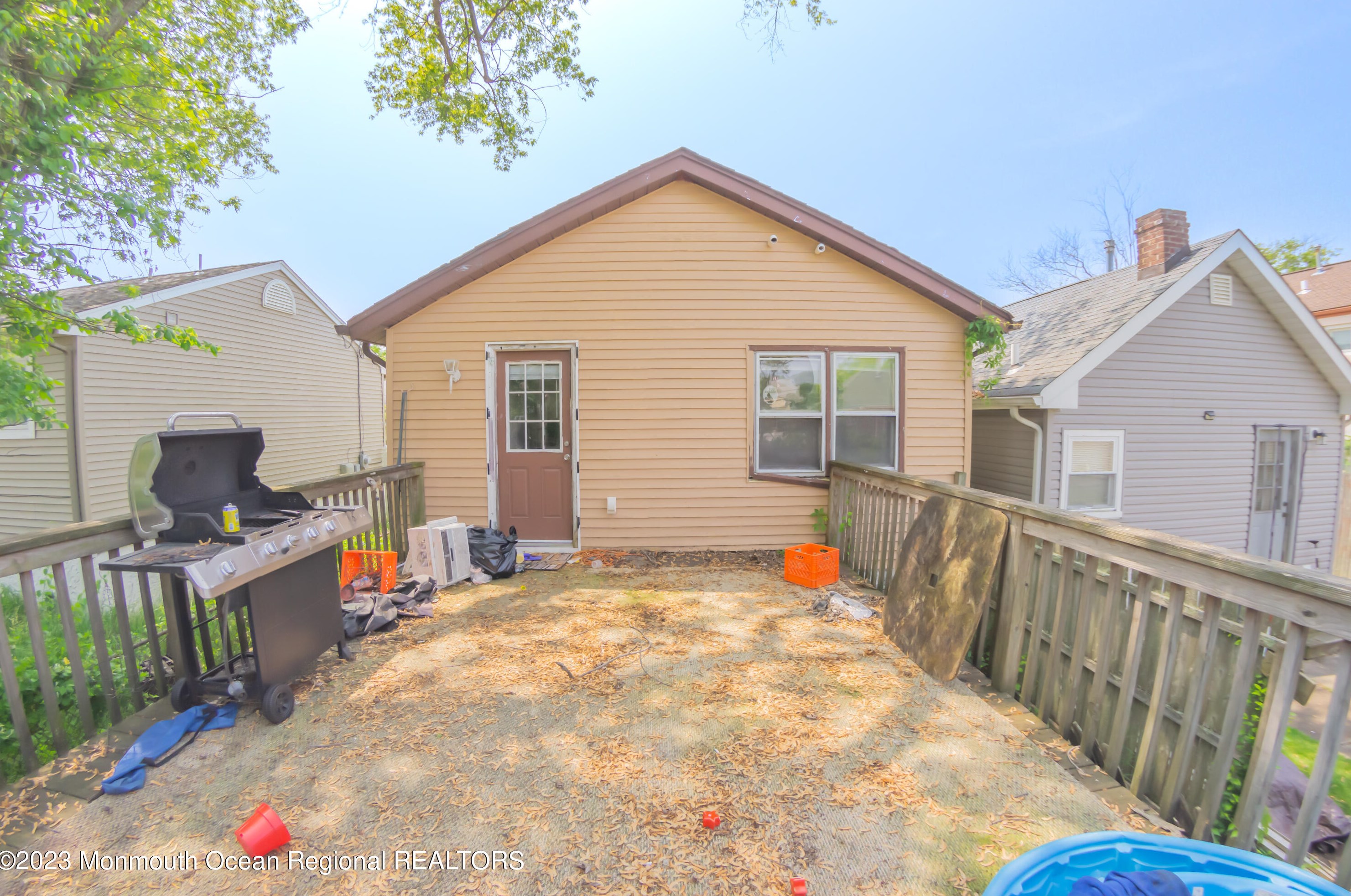 34 Myrtle Ave, Ideal Beach NJ  07734-1546 exterior