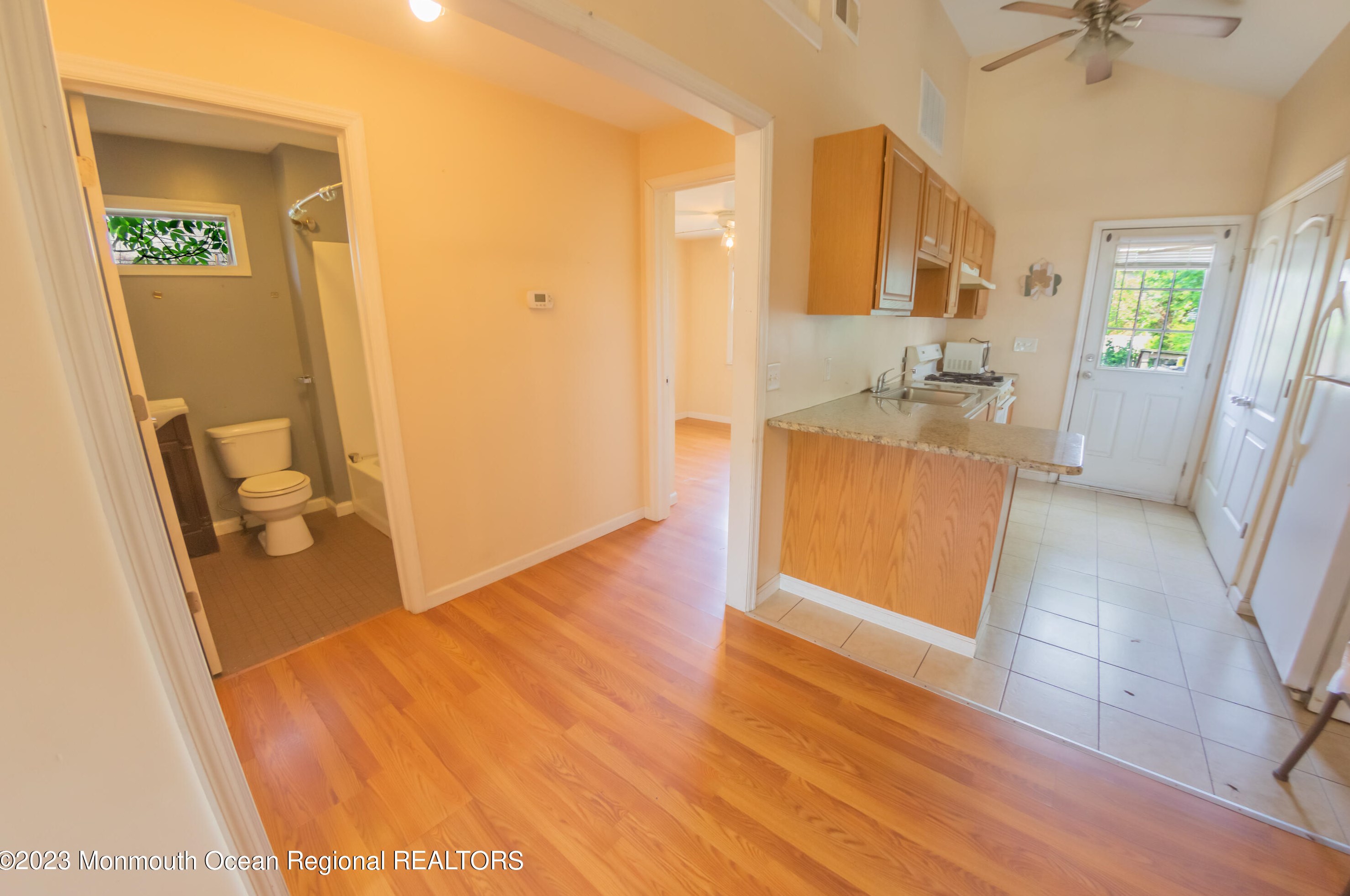 34 Myrtle Ave, Ideal Beach NJ  07734-1546 exterior