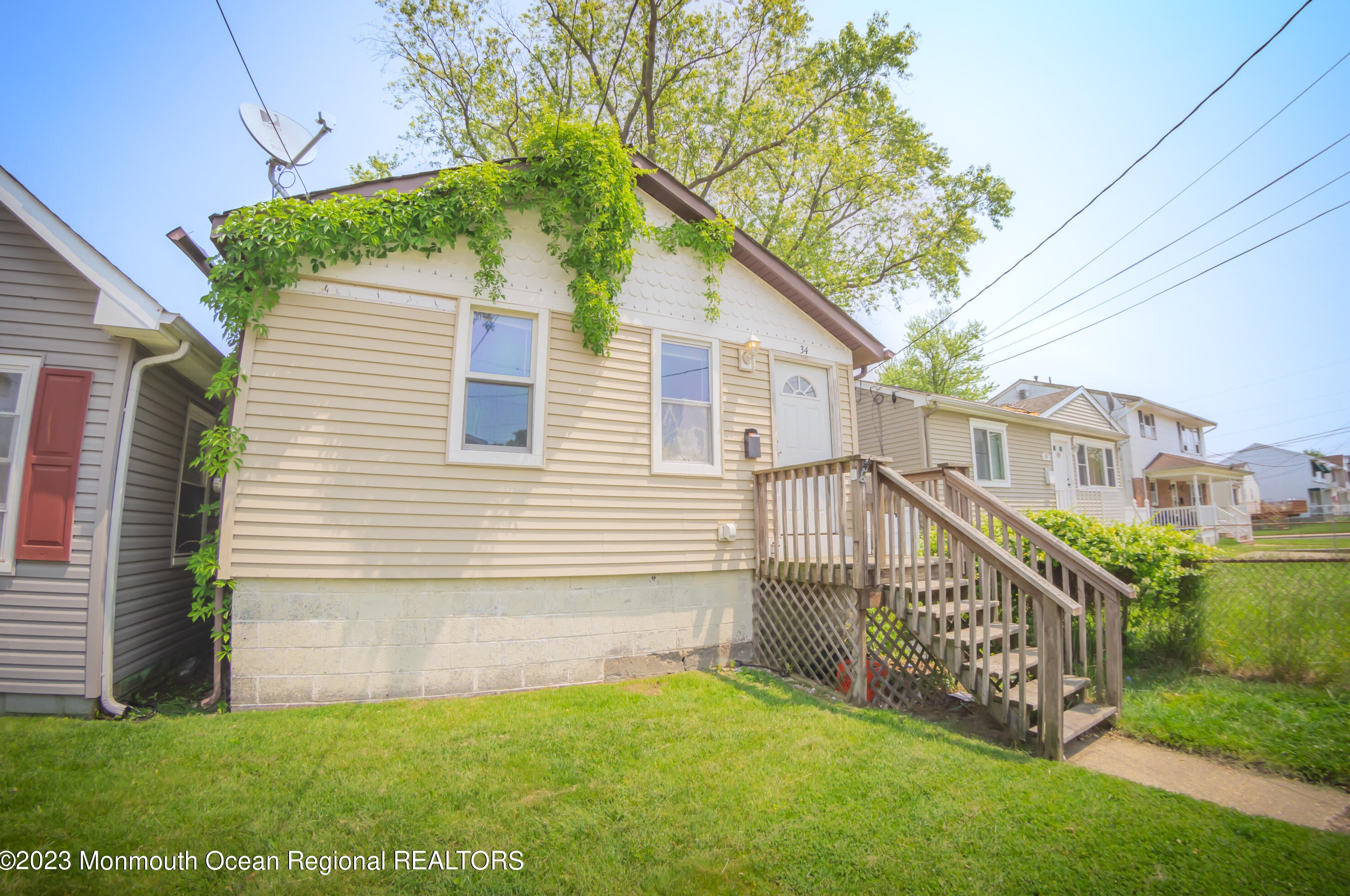 34 Myrtle Ave, Ideal Beach NJ  07734-1546 exterior
