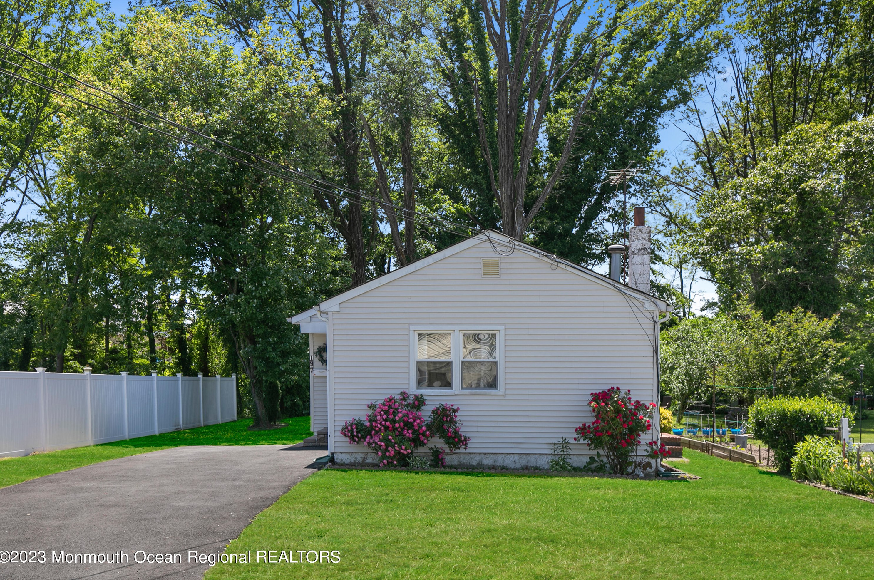197 Raritan St, Keyport, NJ 07735