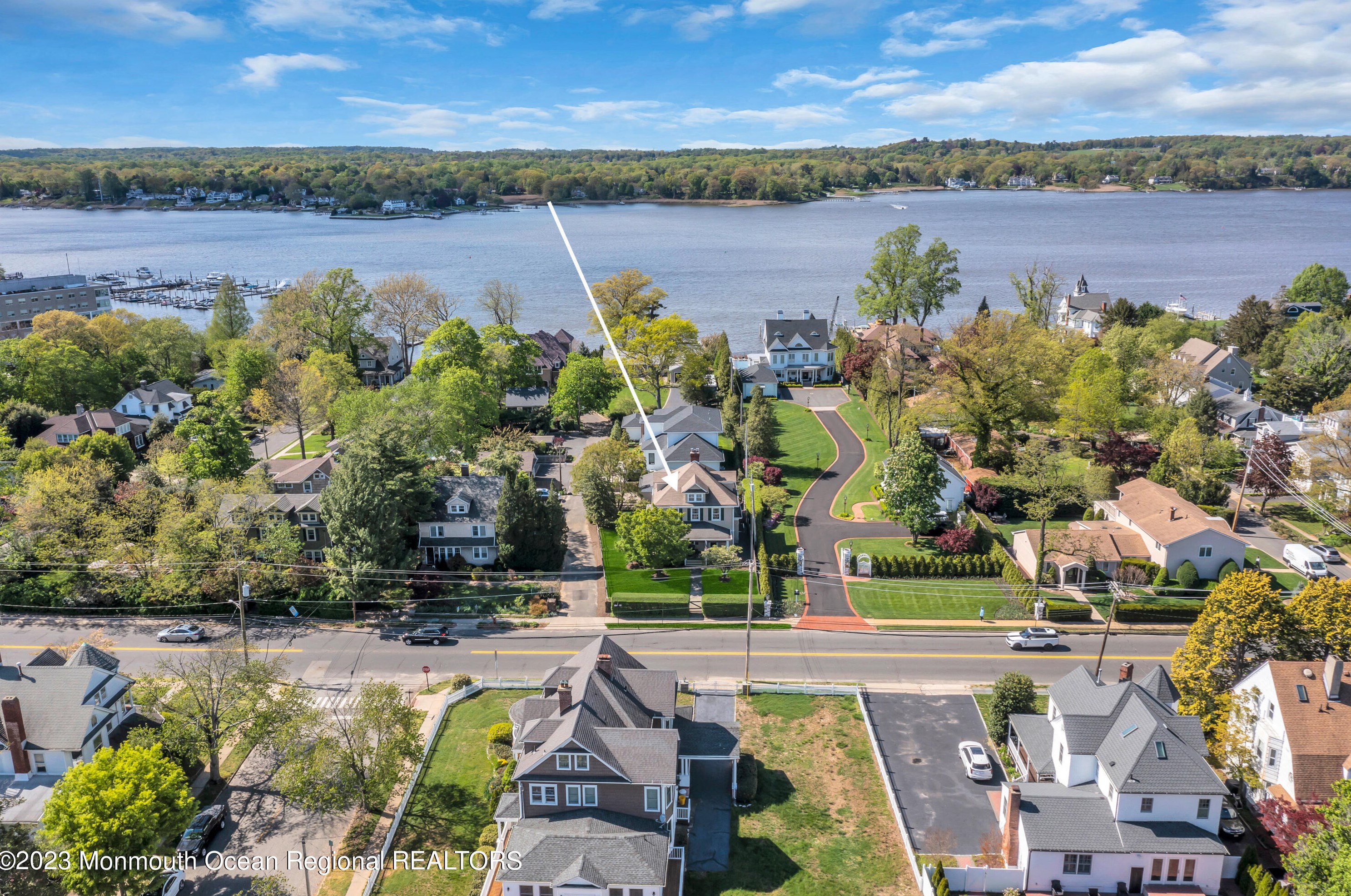 163 River Rd, Tinton Falls, NJ 07701