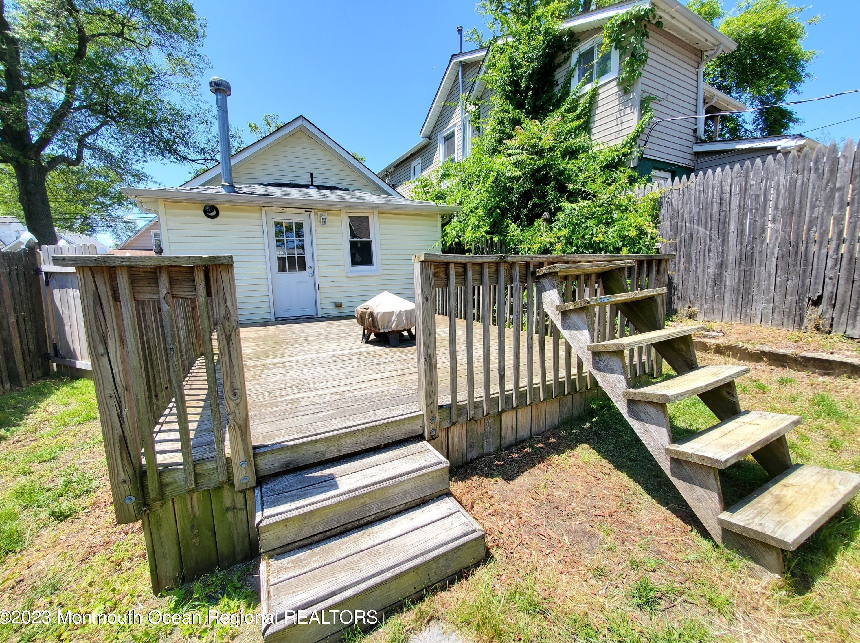 14 Walters St, Ideal Beach NJ  07734-1320 exterior