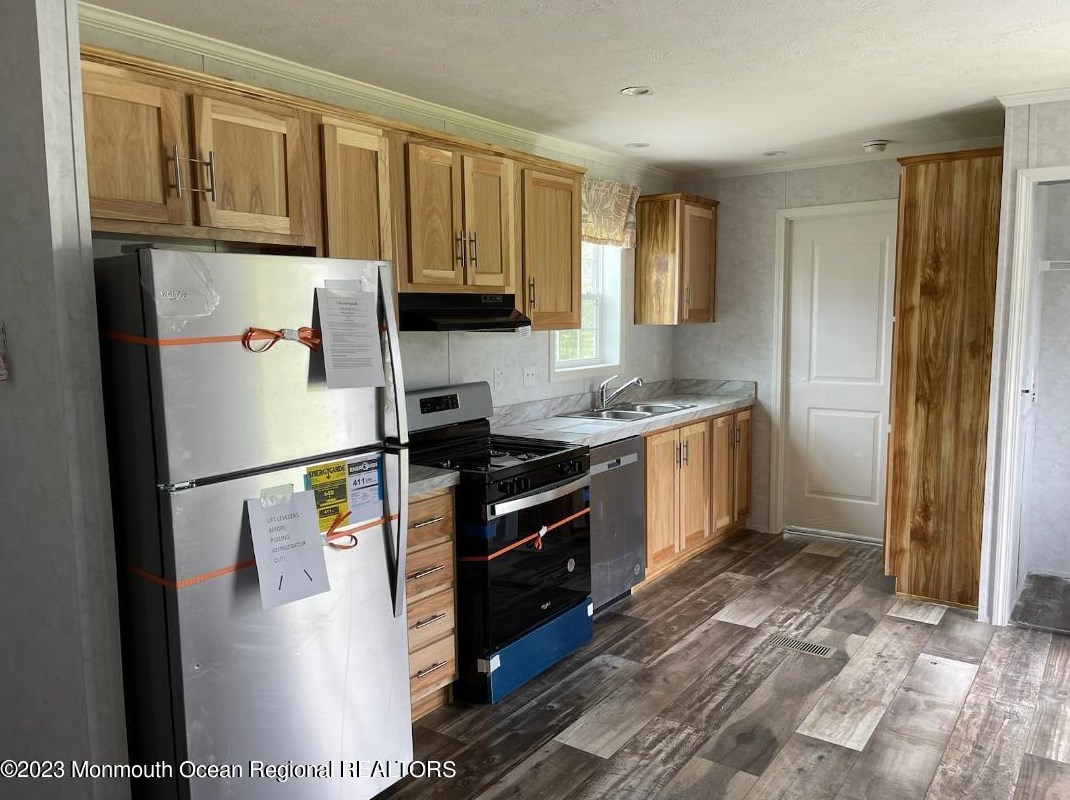 46 Jones Mill Rd #101, North Hanover, NJ 08562