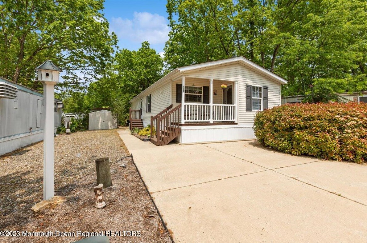 115 Roberts Rd, Toms River, NJ 08755