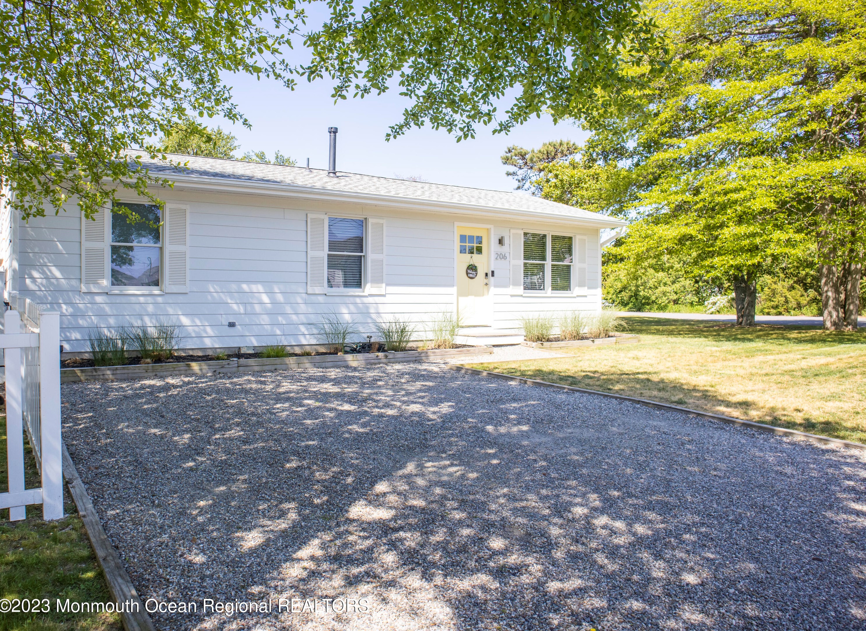 206 Theodore Ct, Bricktown, NJ 08724