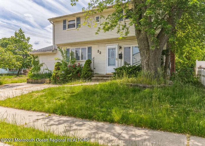 22 Dibling St, Keyport, NJ 07735