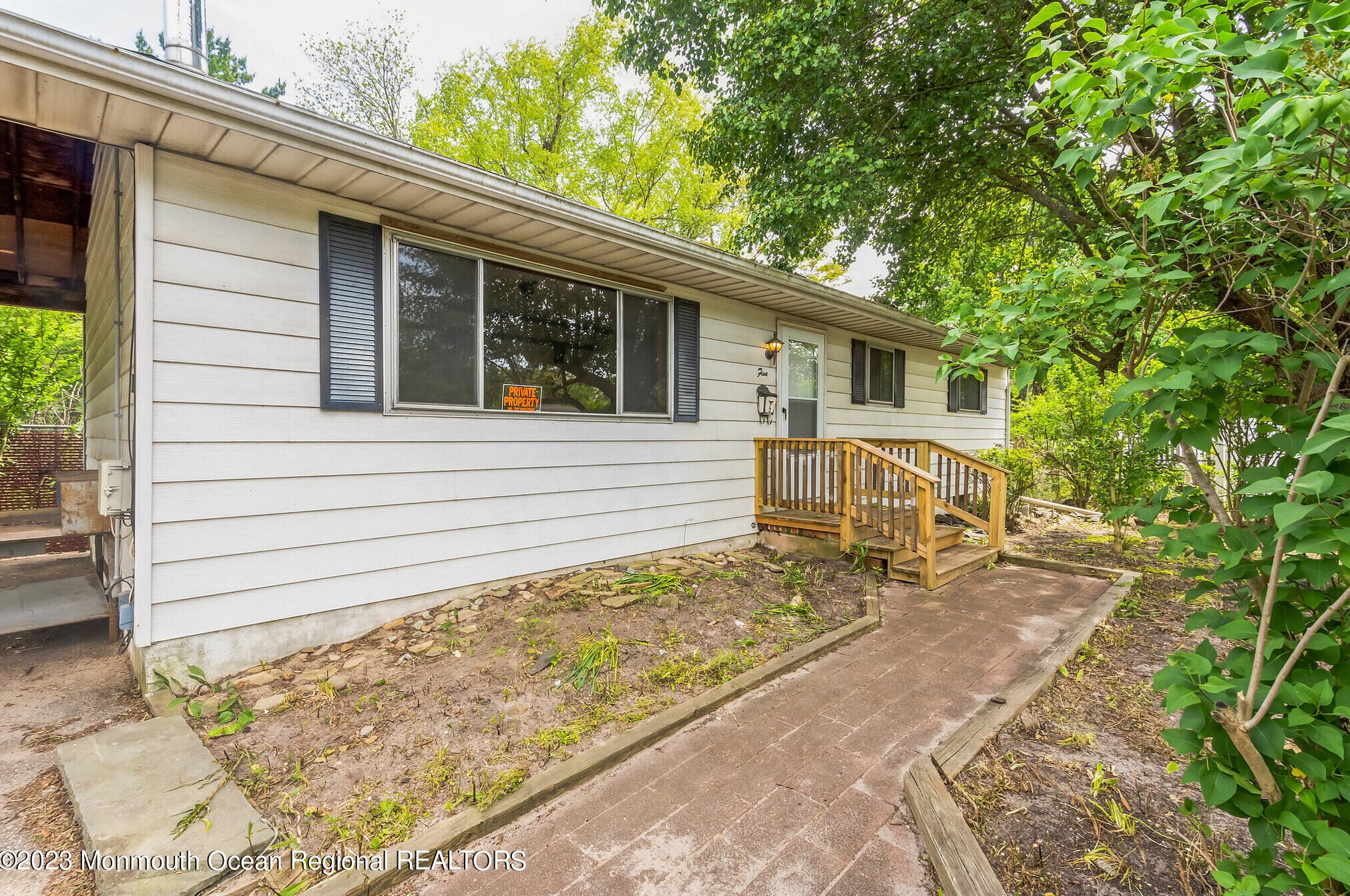 5 Garden Ct, Toms River, NJ 08757