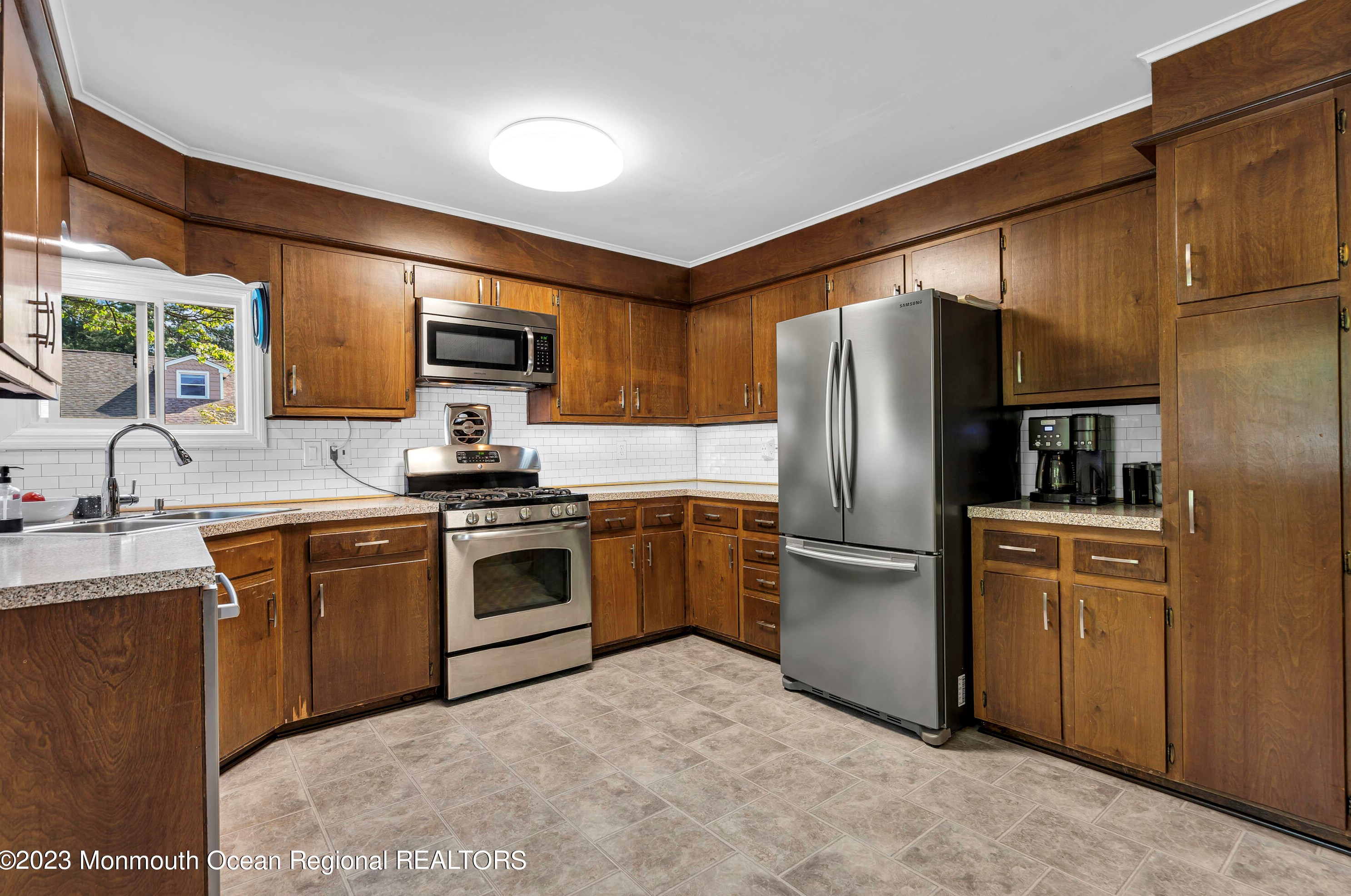 600 Forecastle Ave, Beachwood NJ 08722-2513 exterior