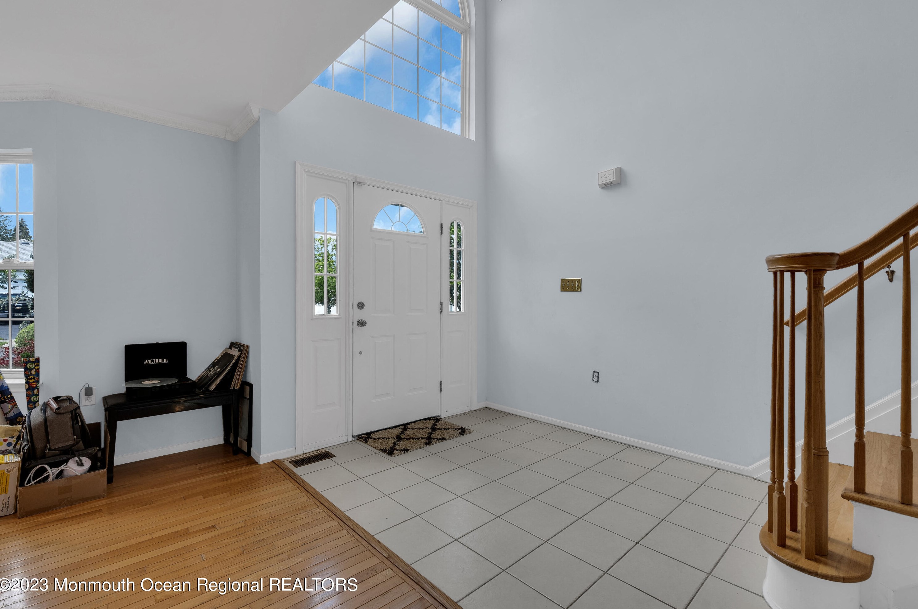 2 Katelyn Ct, Matawan NJ  07747-6822 exterior