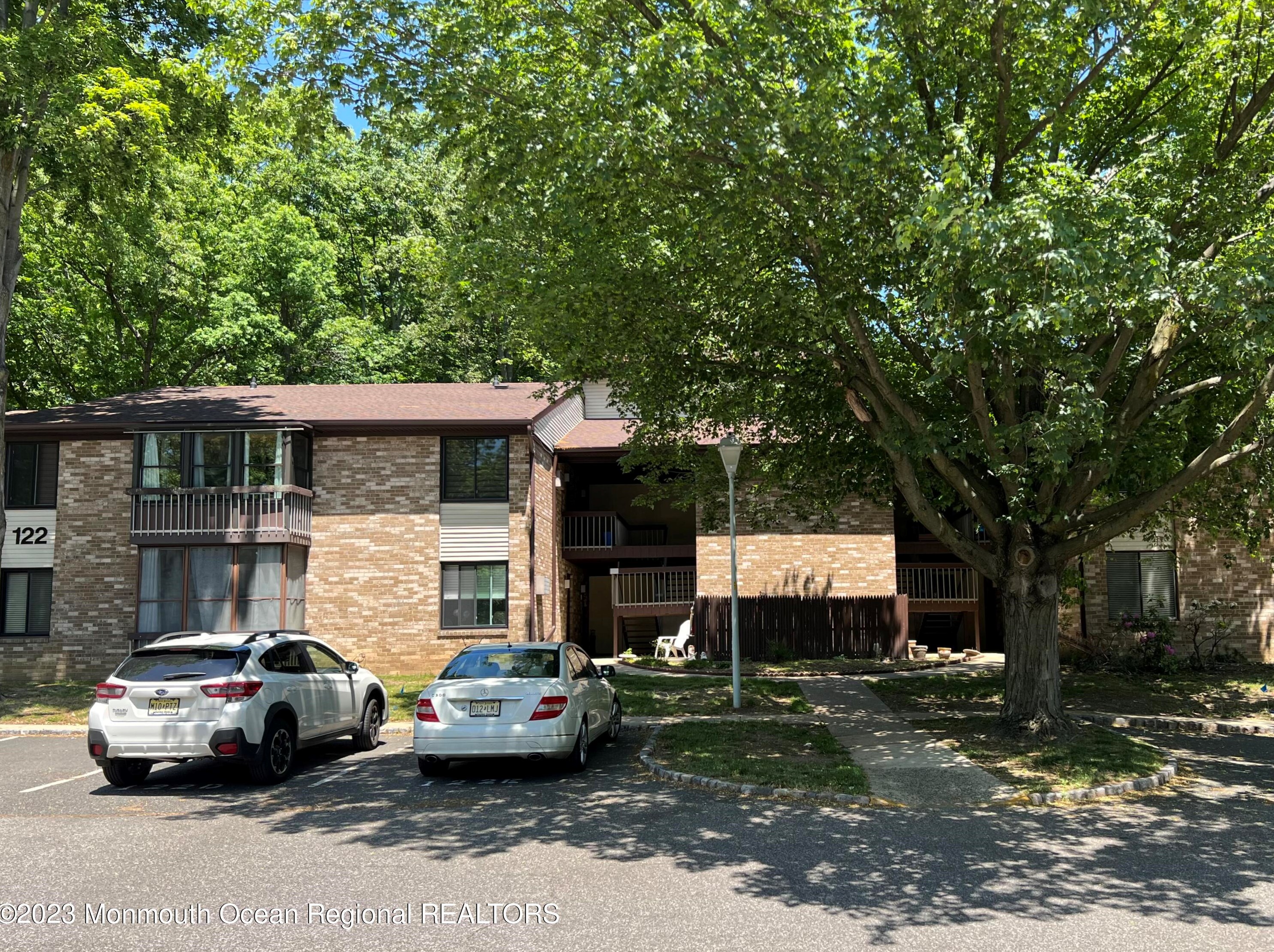 122 Amberly Dr, Millstone Township, NJ 07726-2368
