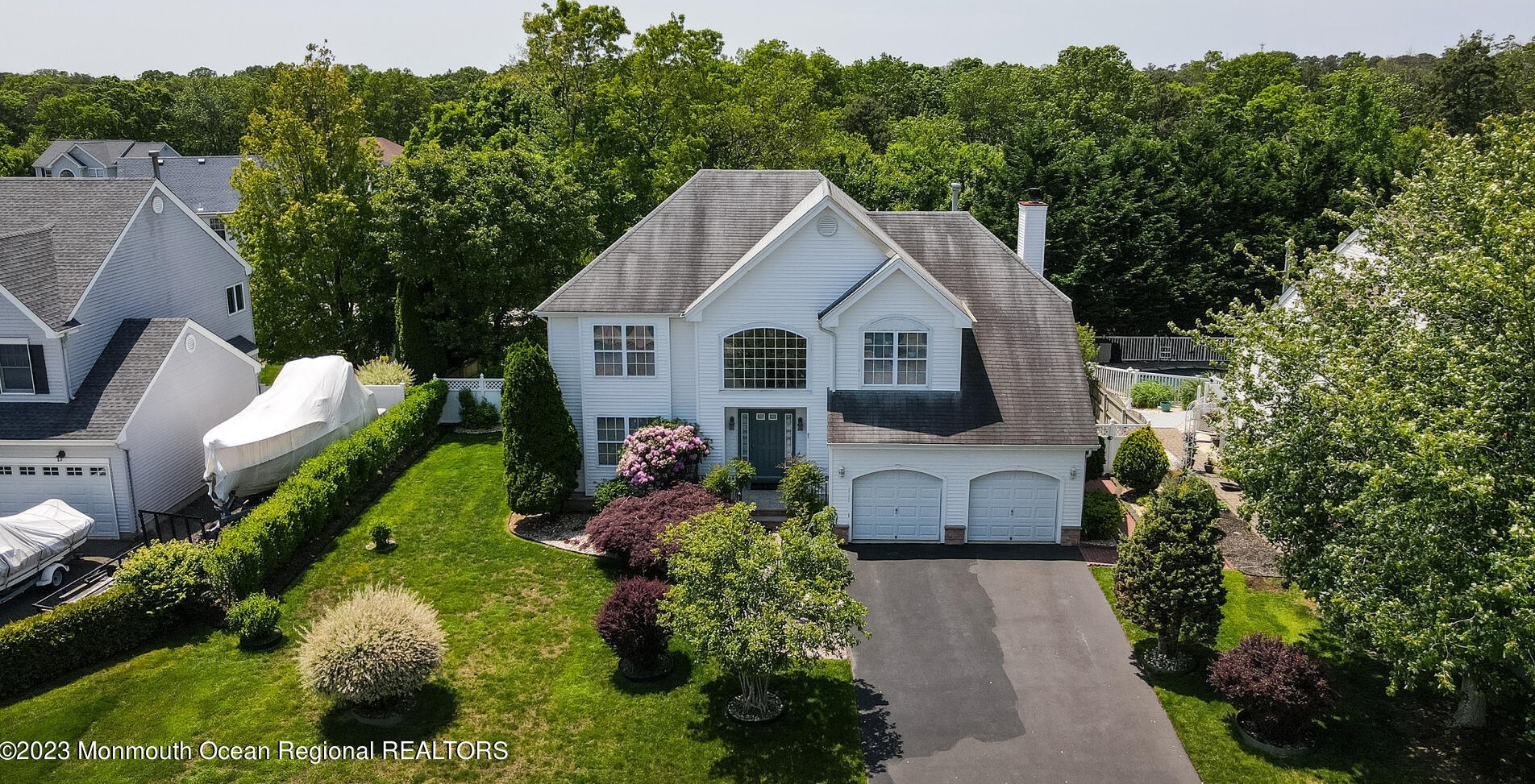 63 Chestnut Way Cir, Barnegat Township, NJ 08005-2001