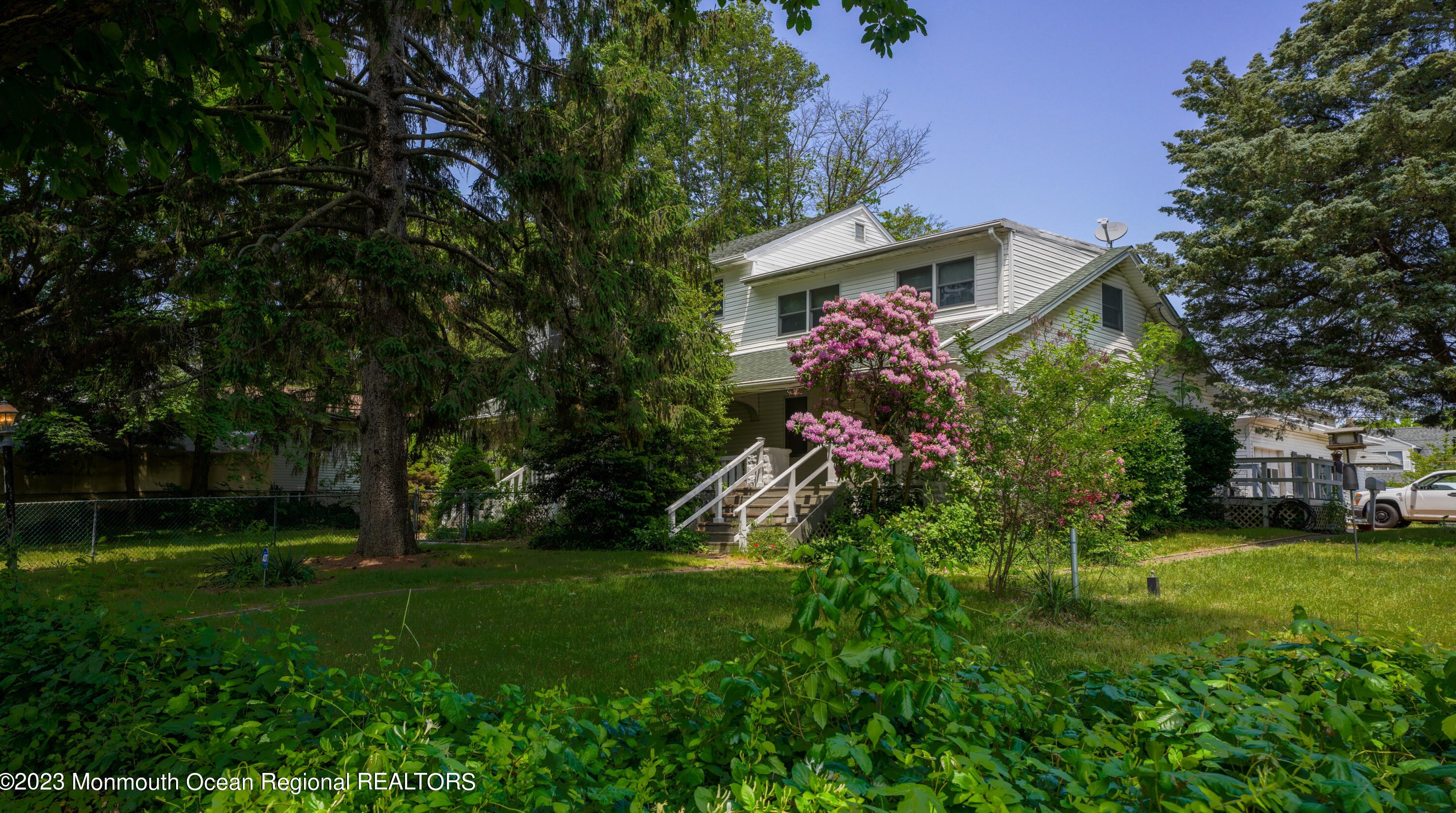 787 Leonardville Rd, Leonardo, NJ 07737