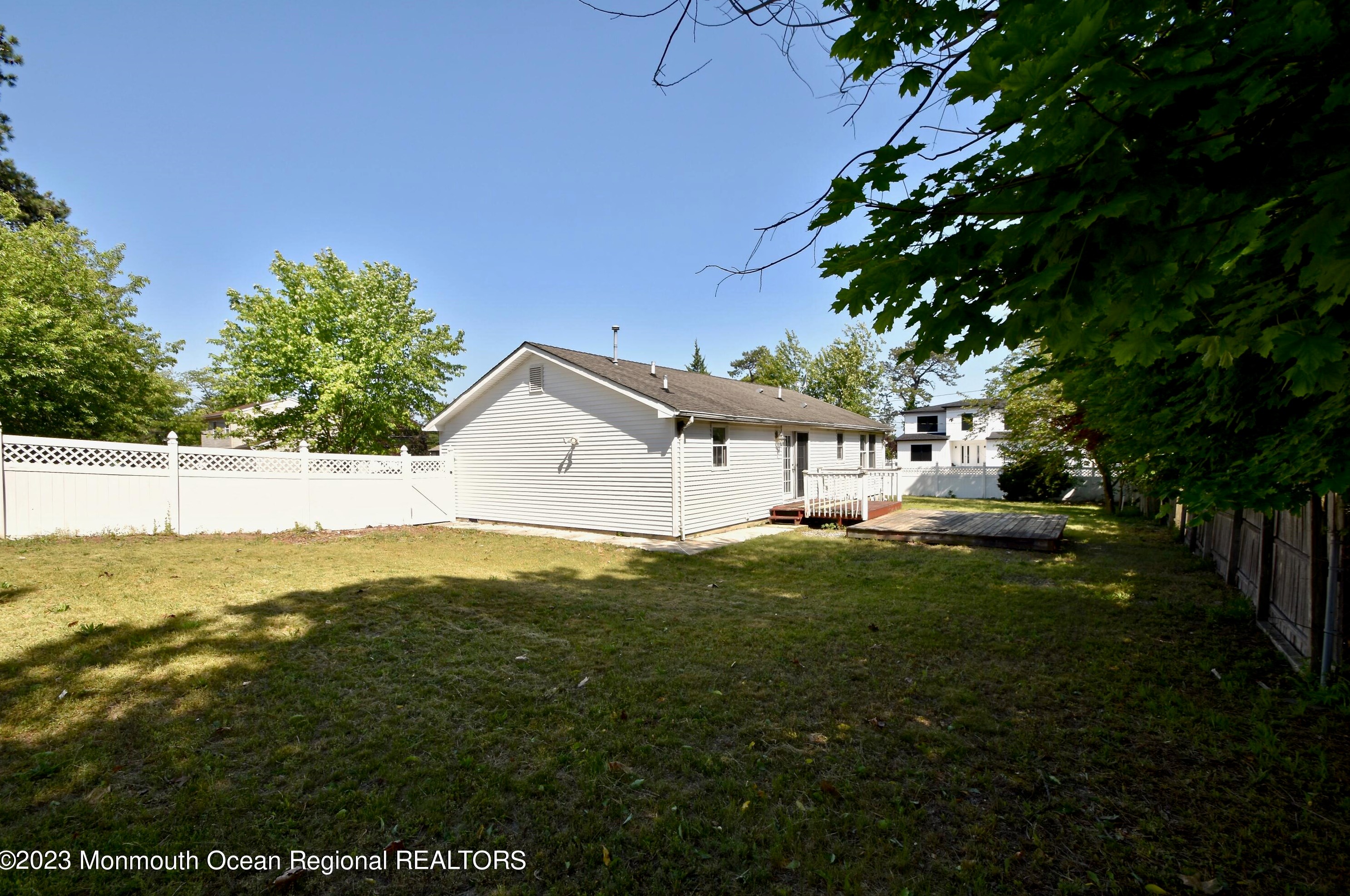 1212 Middlesex St, Toms River NJ 08757-1816 exterior