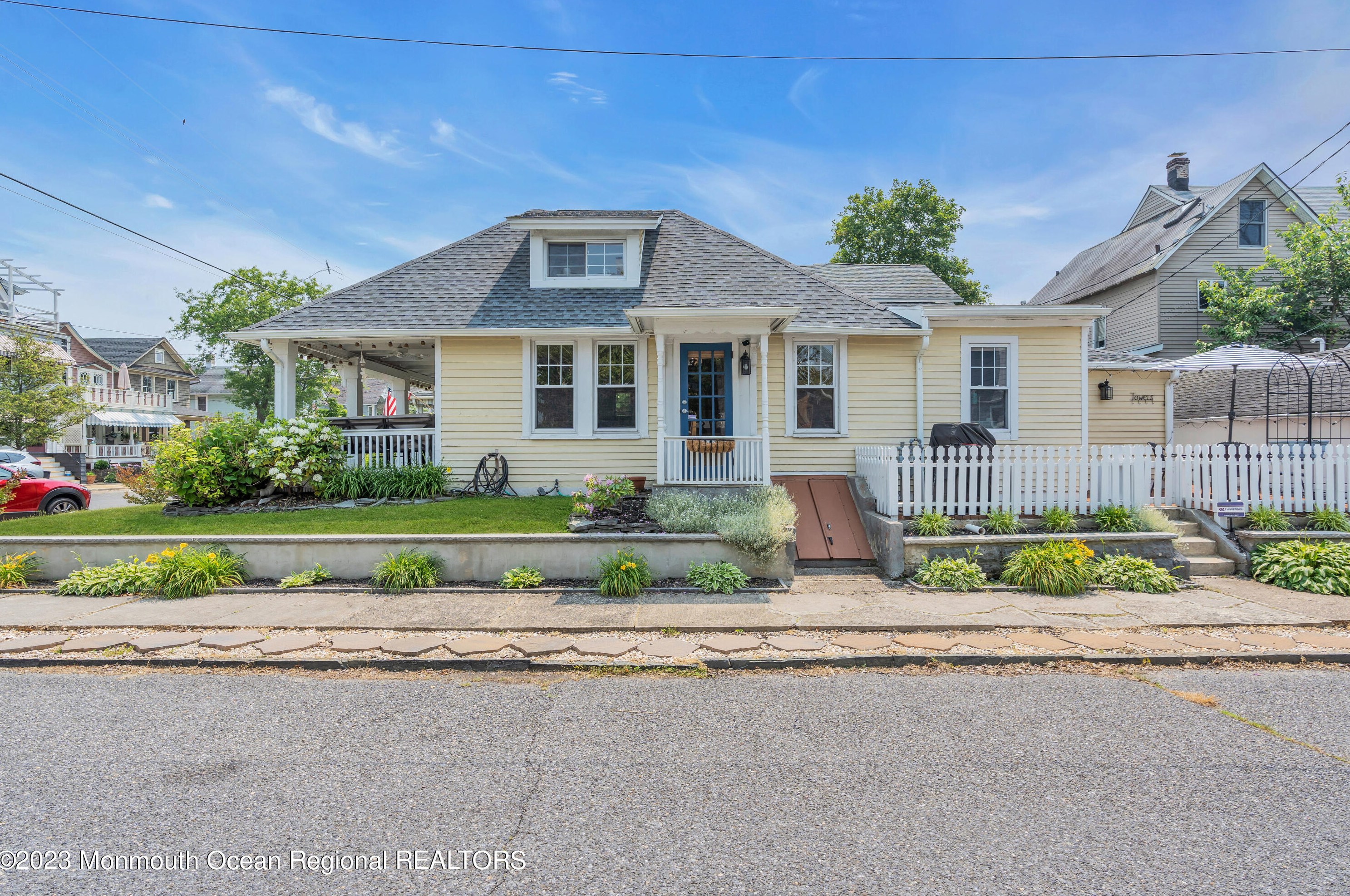 102 Cookman Ave, Ocean Grove, NJ 07756
