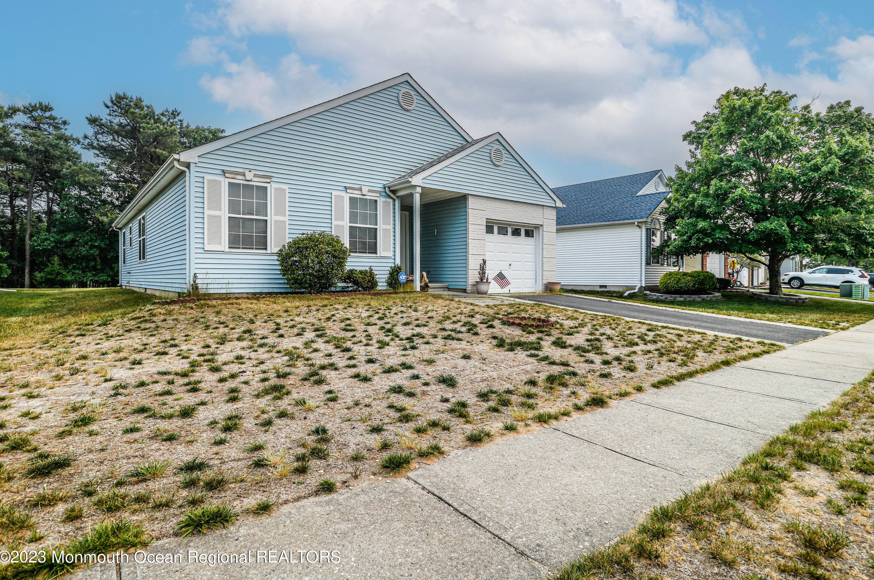 318 Jamaica Blvd, Toms River, NJ 08757