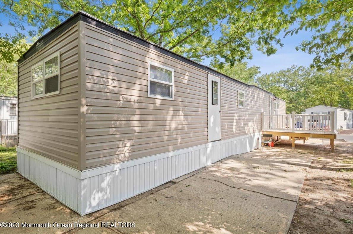 66 Roberts Rd, Toms River, NJ 08755-1254
