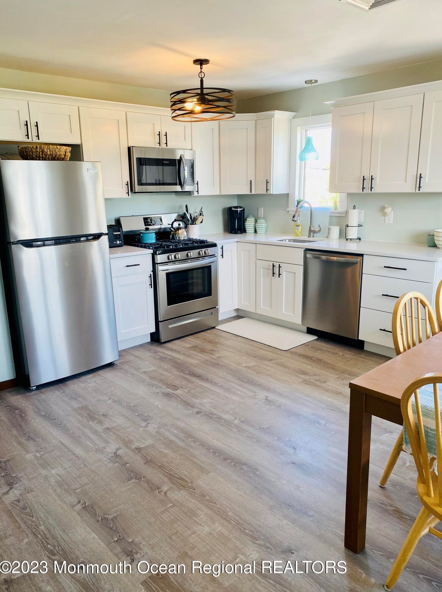 104 5th Ave #up & Down, Pelican Island, NJ 08751