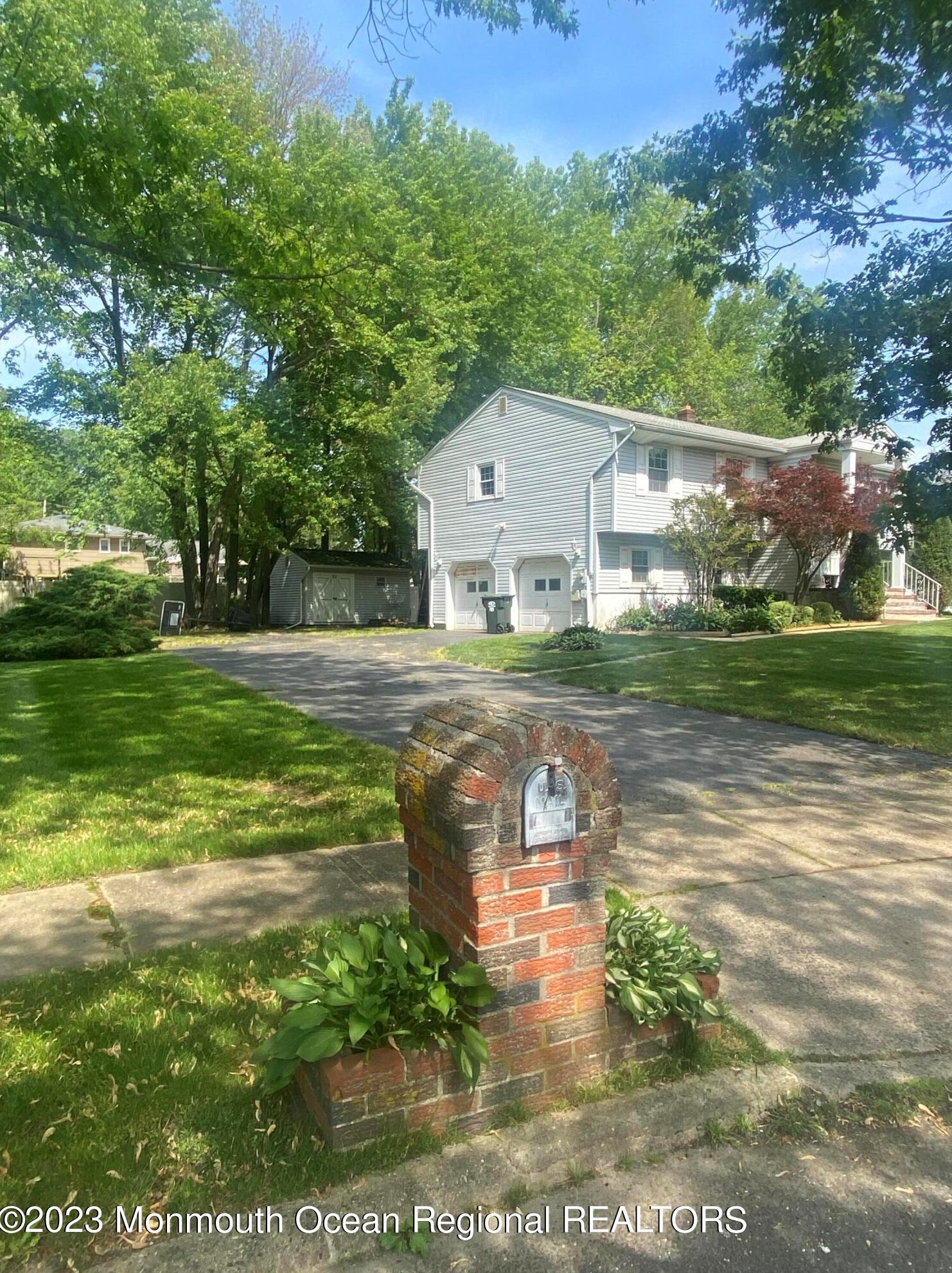52 Yorke Ct, East Freehold, NJ 07728