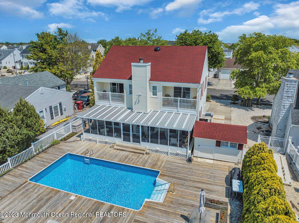 92 Spinnaker Ct, Berkeley Township, NJ 08721