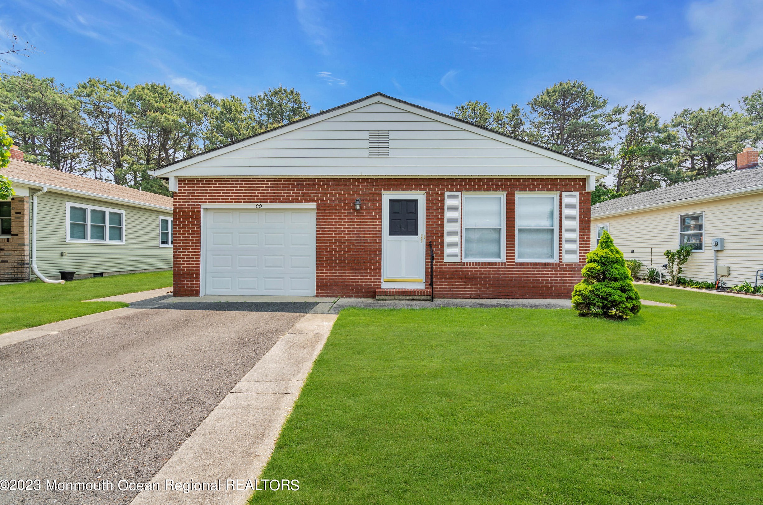 90 Pulaski Blvd, Toms River, NJ 08757-6425